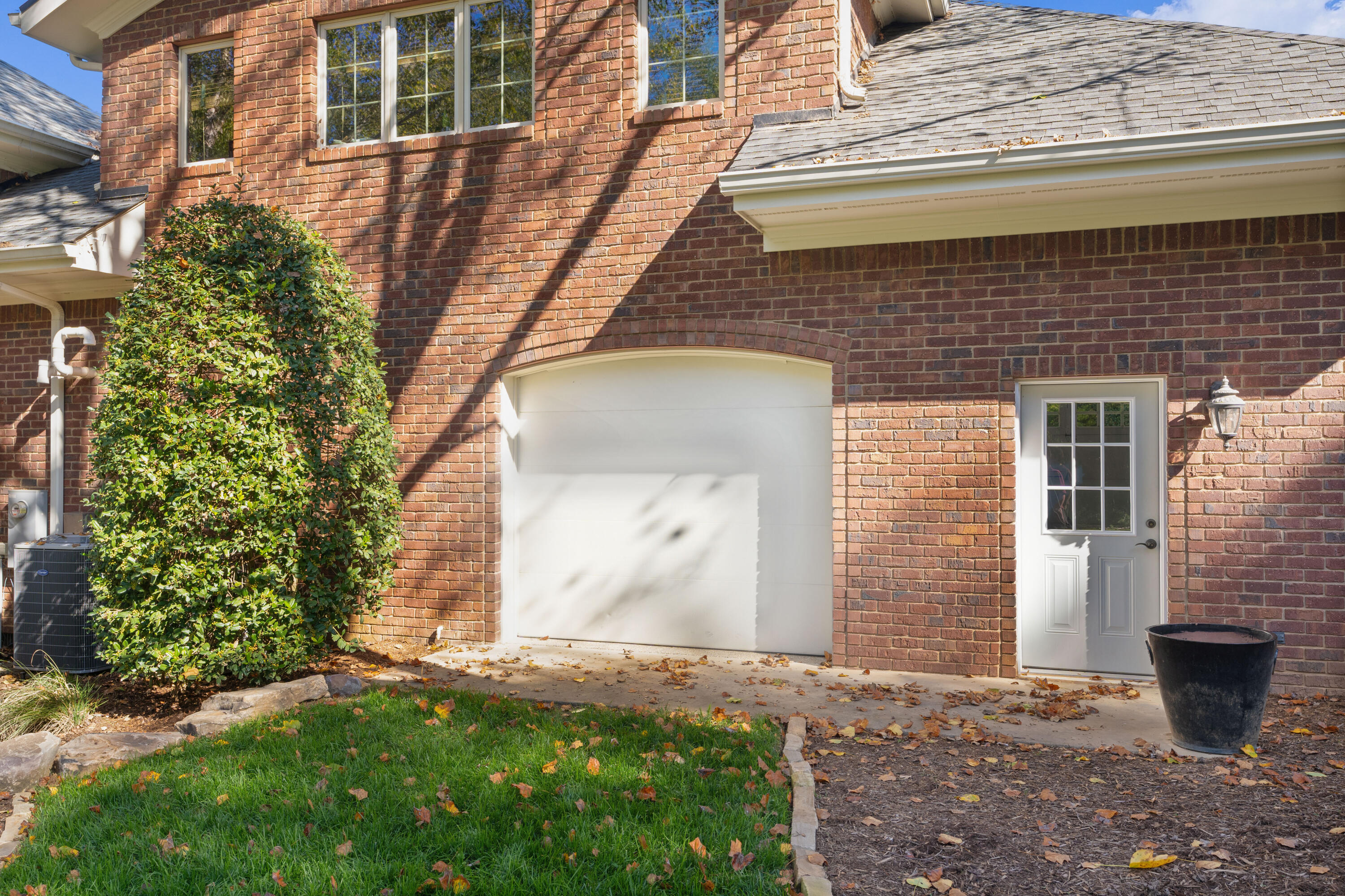 1508 Lyndhurst Drive