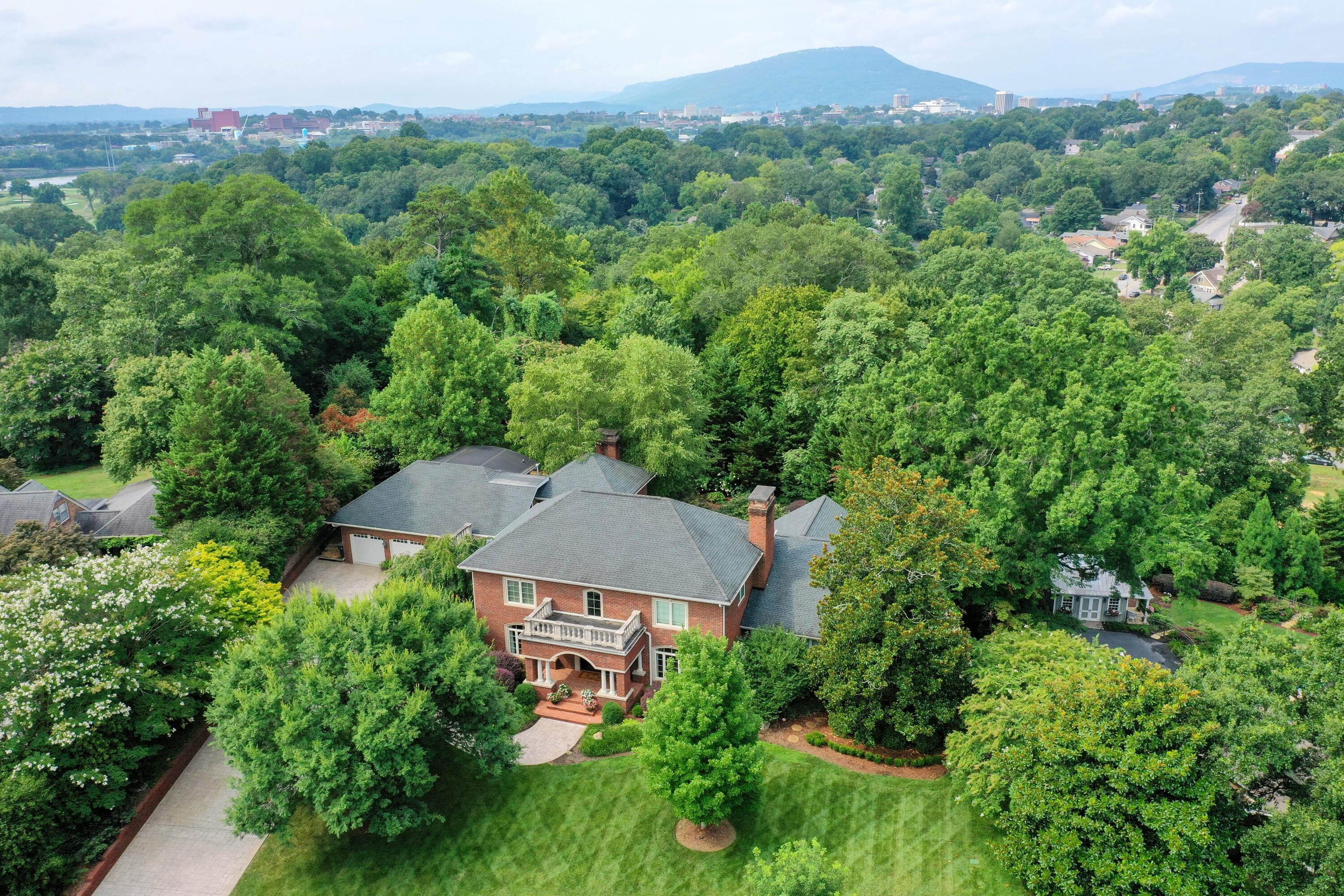 1508 Lyndhurst Drive