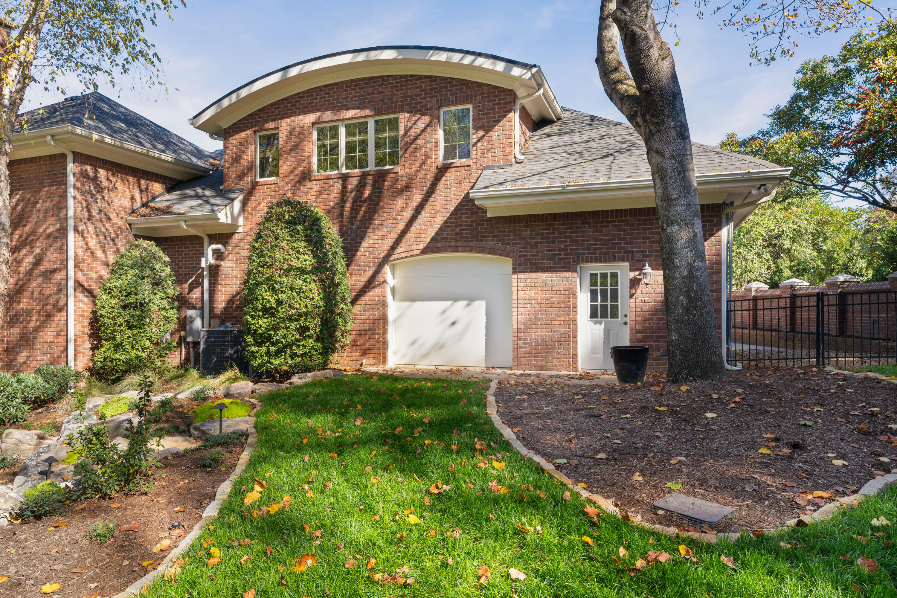 1508 Lyndhurst Drive
