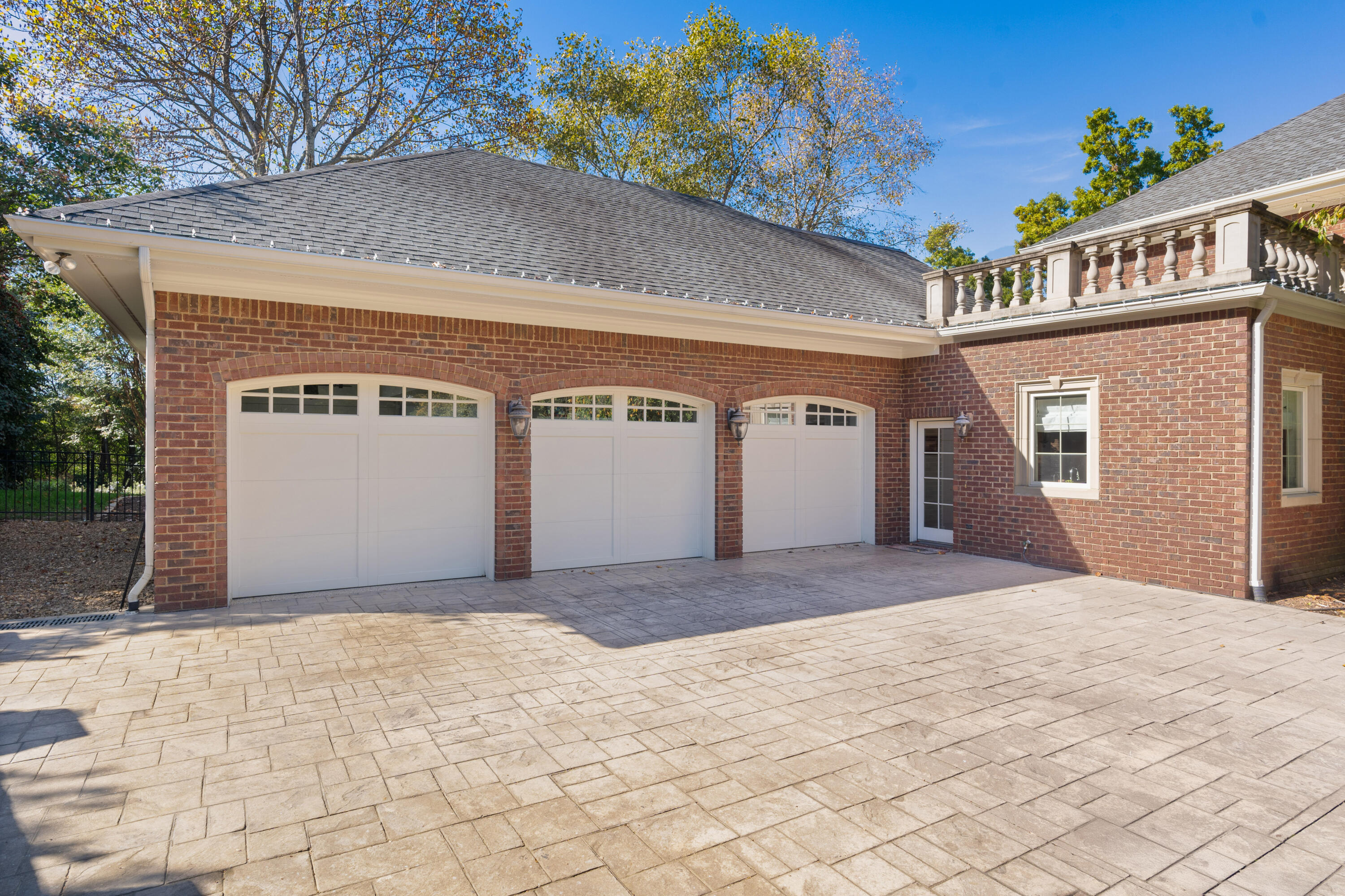 1508 Lyndhurst Drive