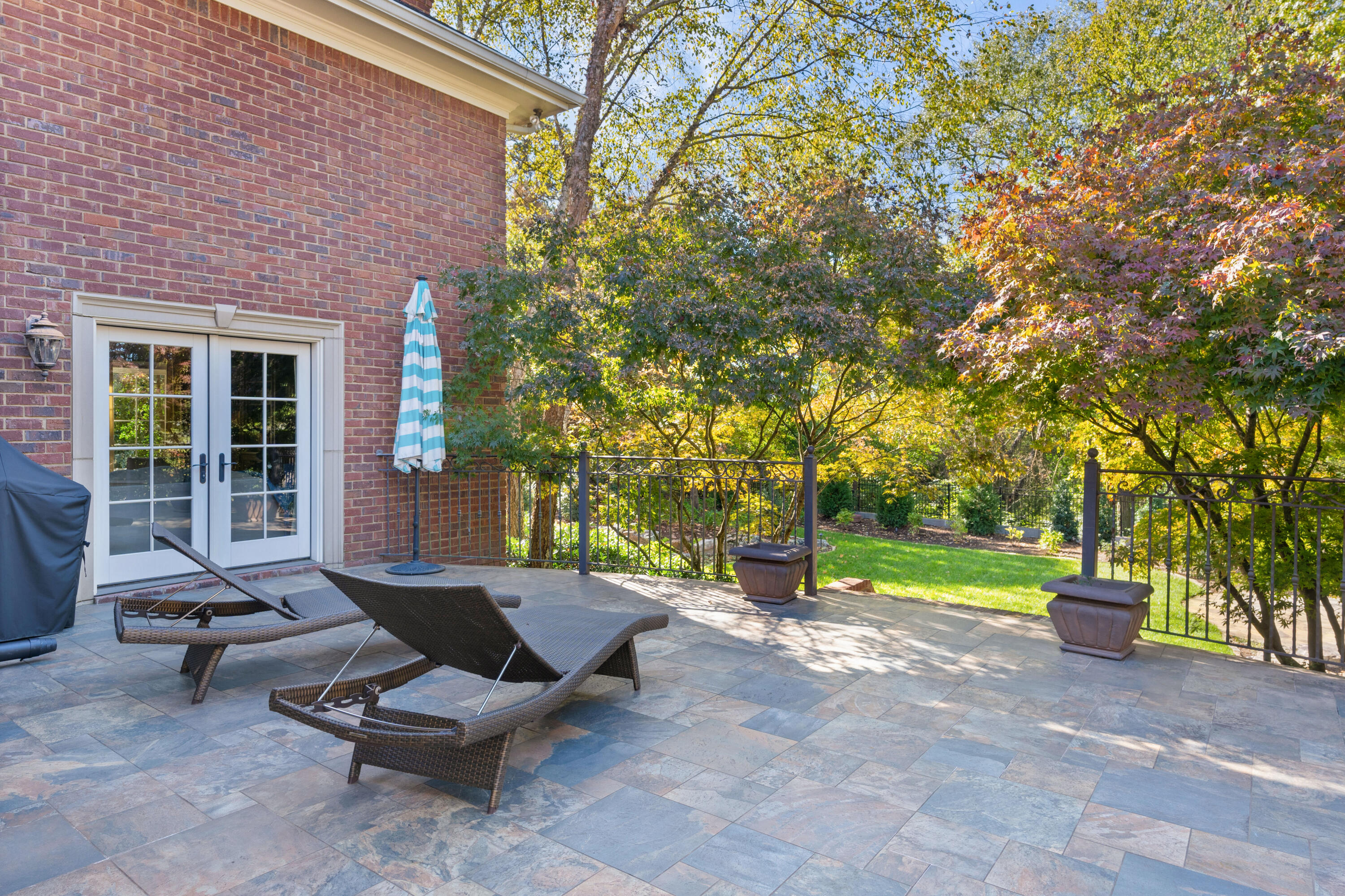 1508 Lyndhurst Drive