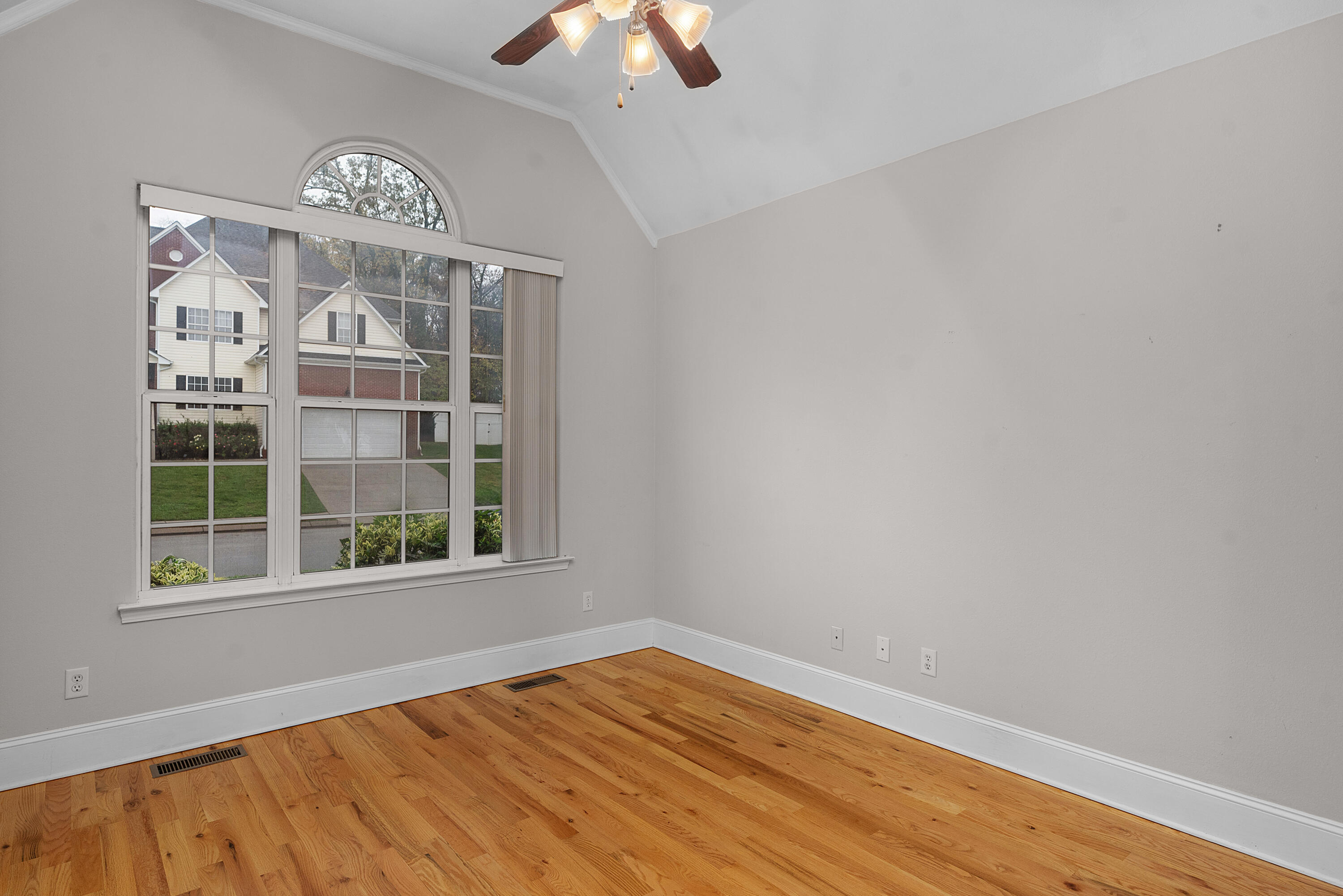 1542 Courtland Drive