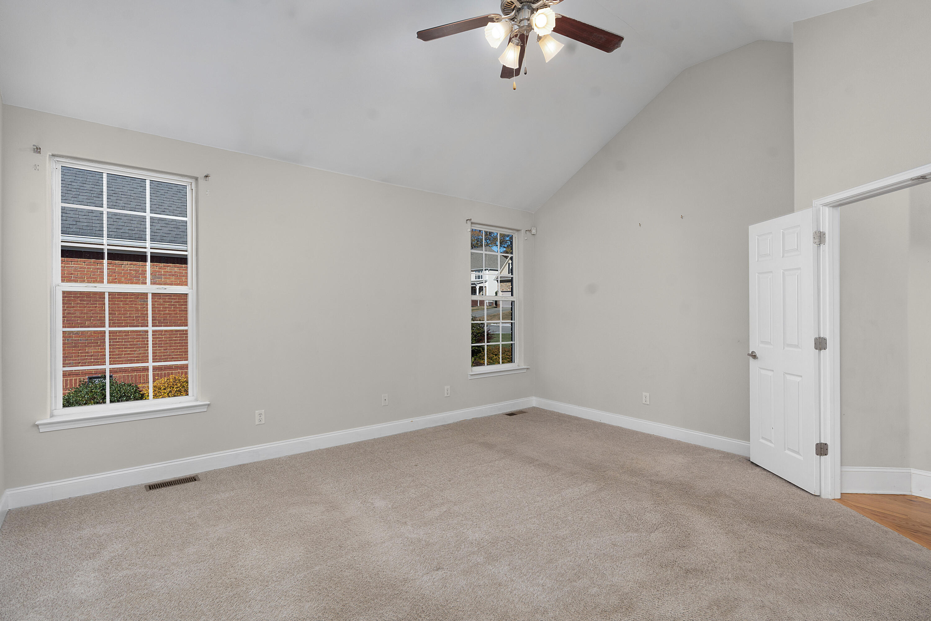 1542 Courtland Drive