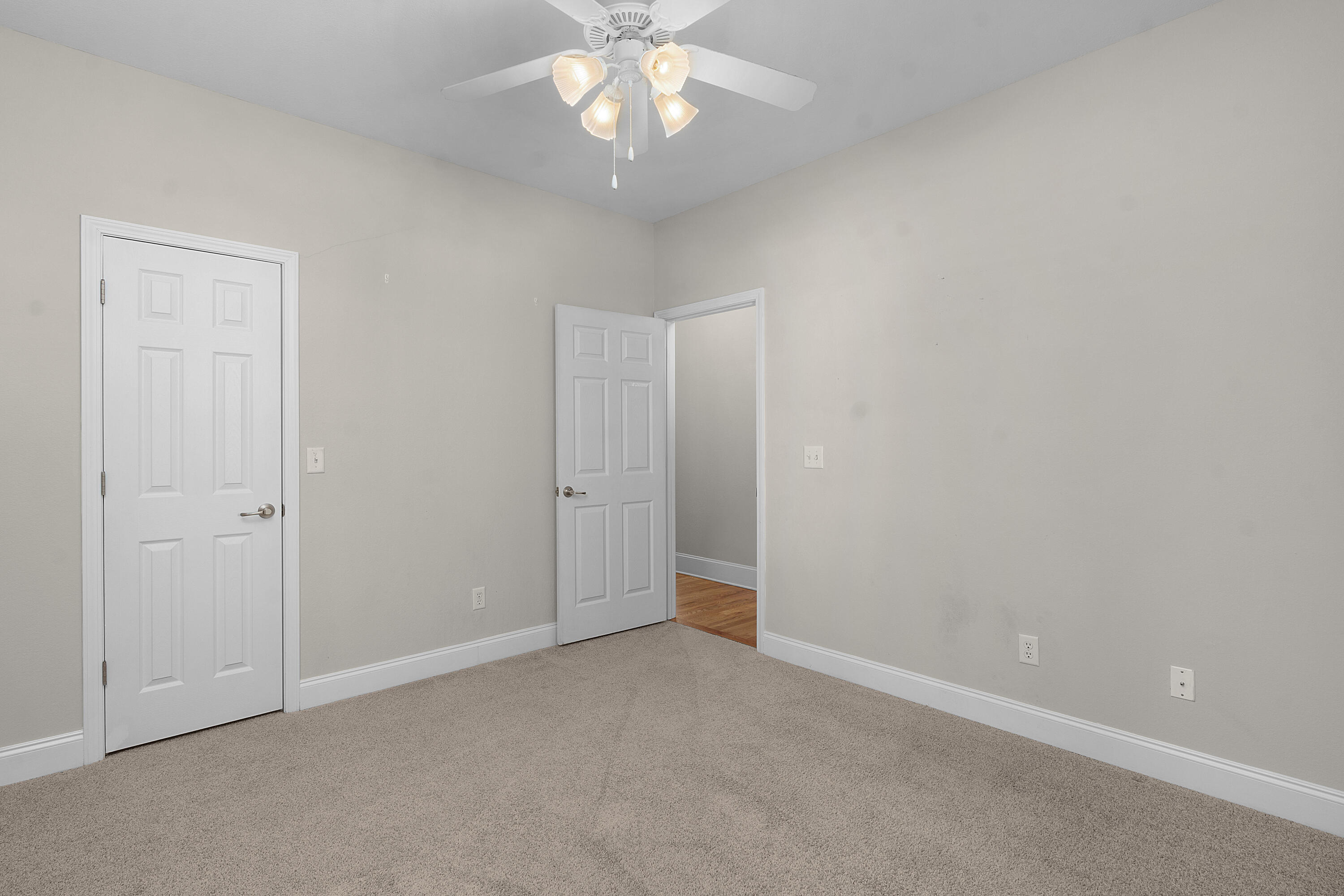 1542 Courtland Drive