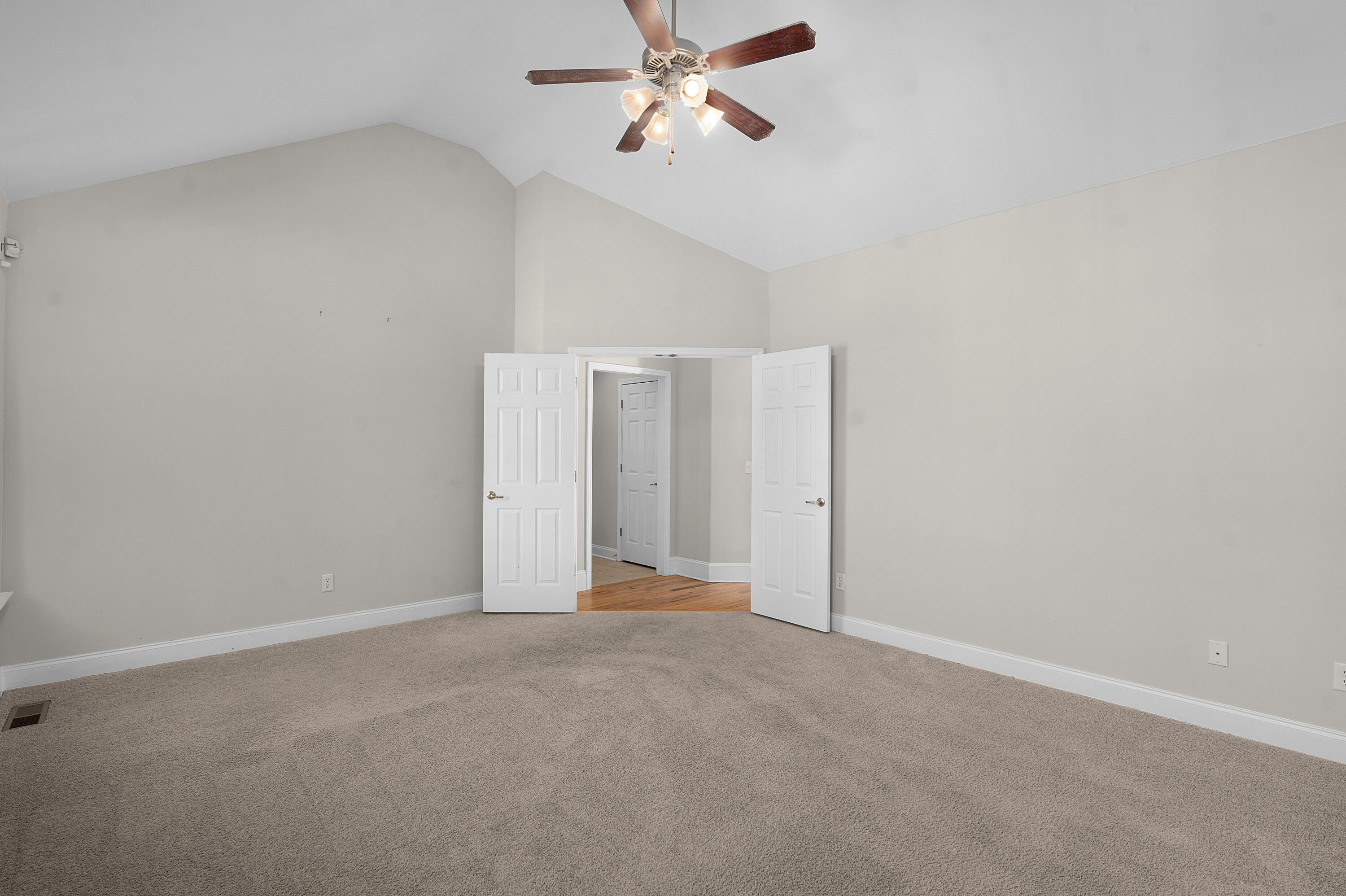 1542 Courtland Drive