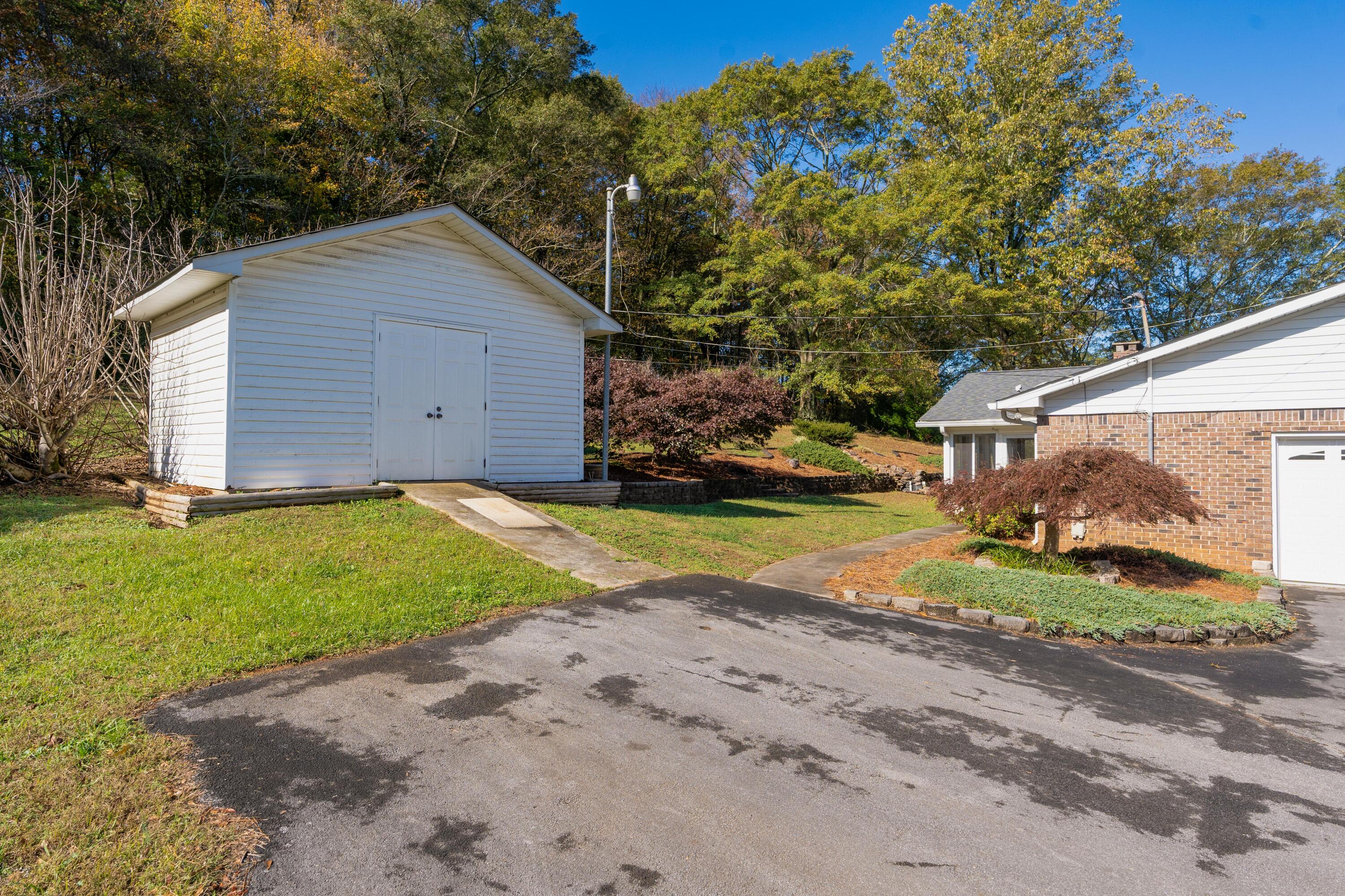 178 Quinton Drive SW