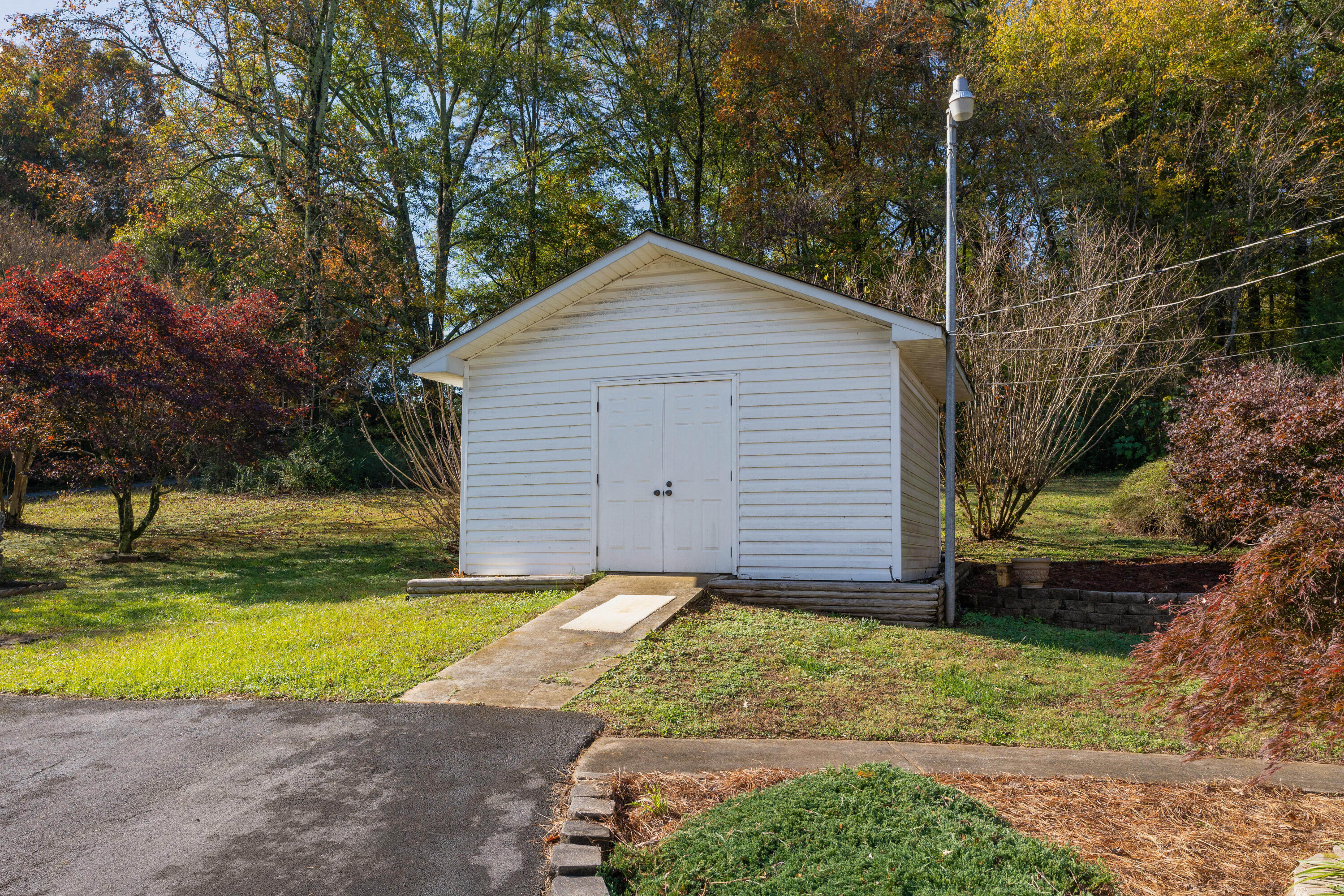 178 Quinton Drive SW