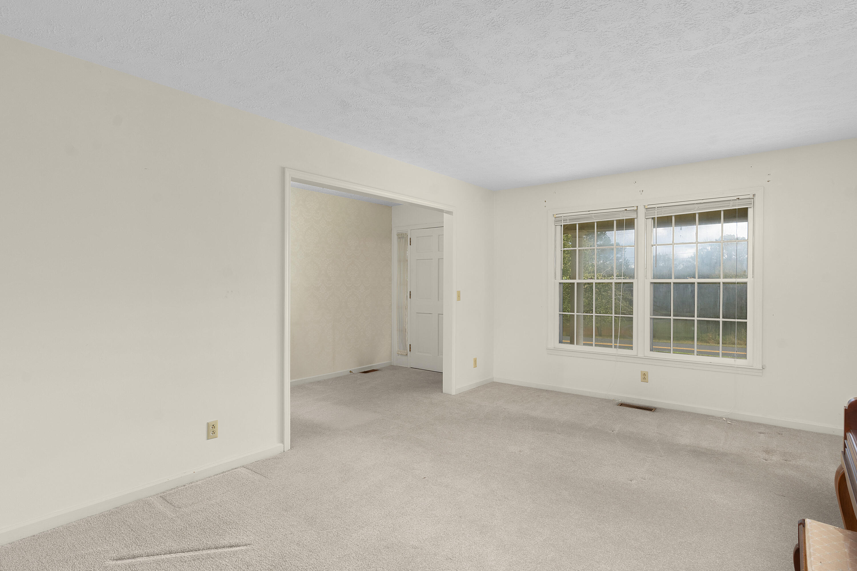 178 Quinton Drive SW