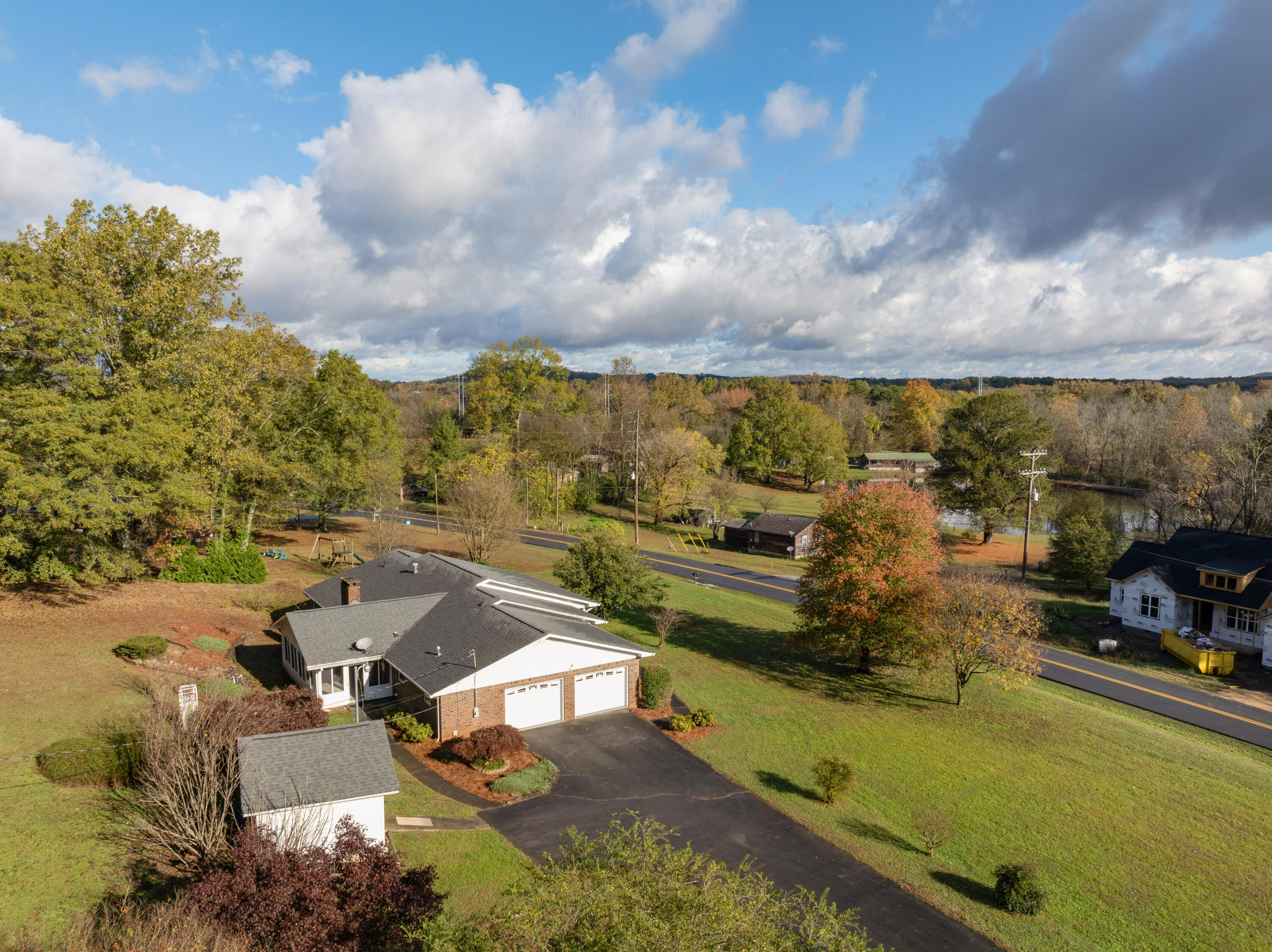 178 Quinton Drive SW