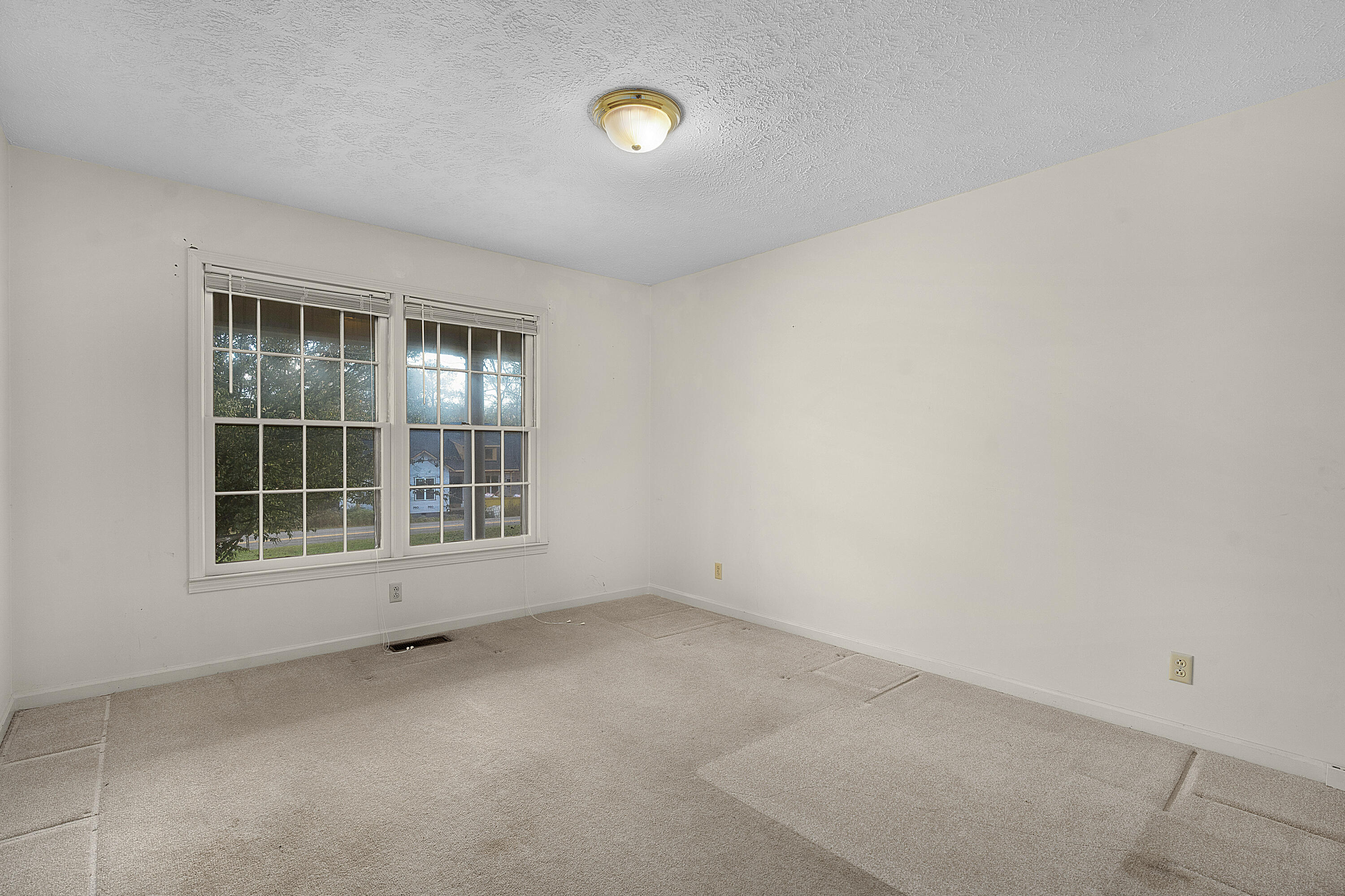 178 Quinton Drive SW