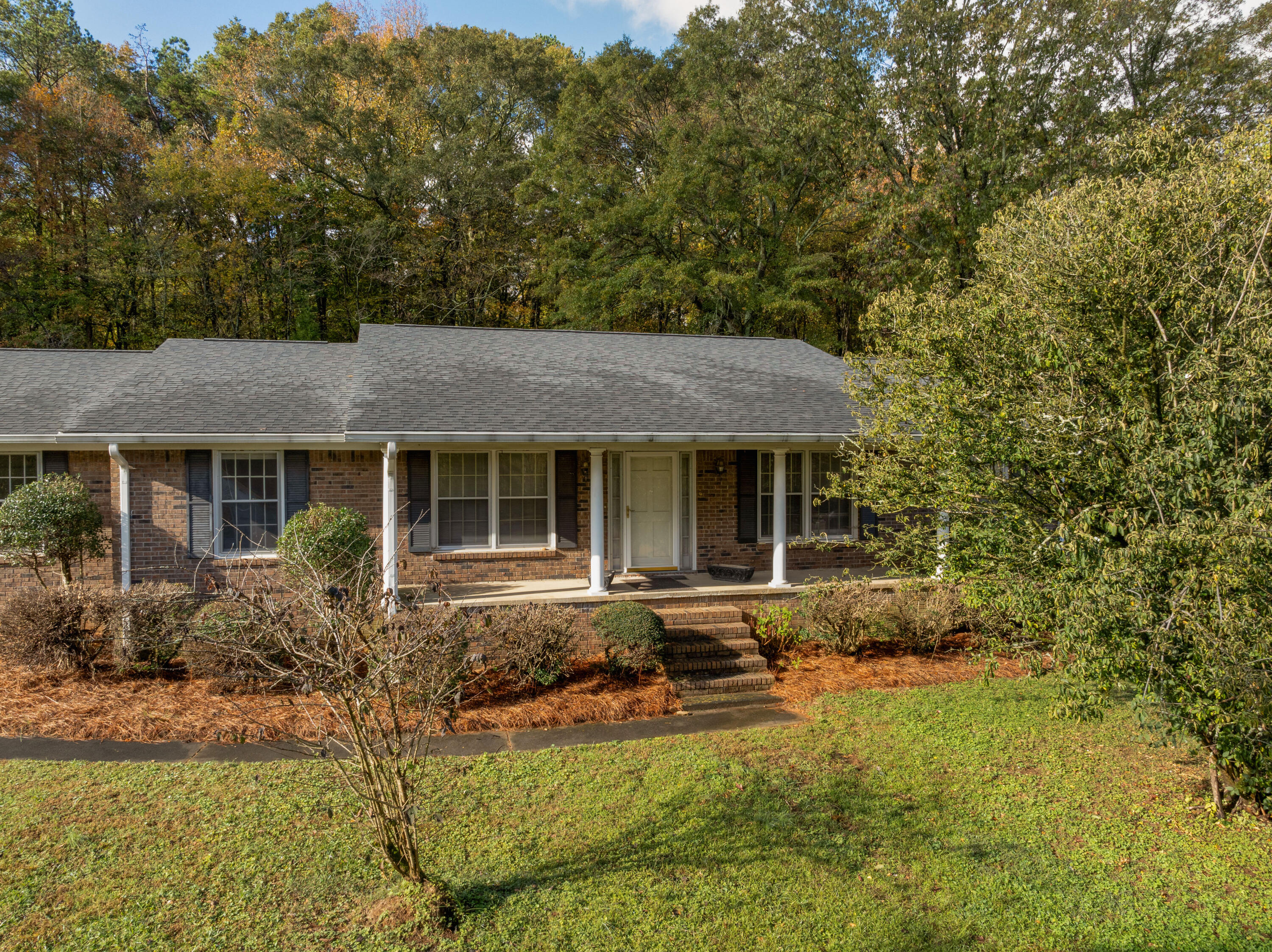 178 Quinton Drive SW