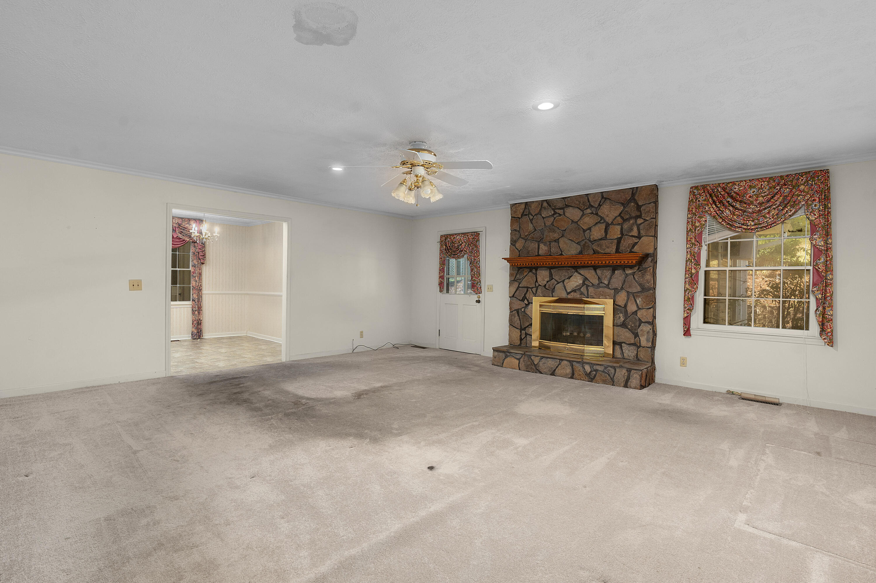 178 Quinton Drive SW