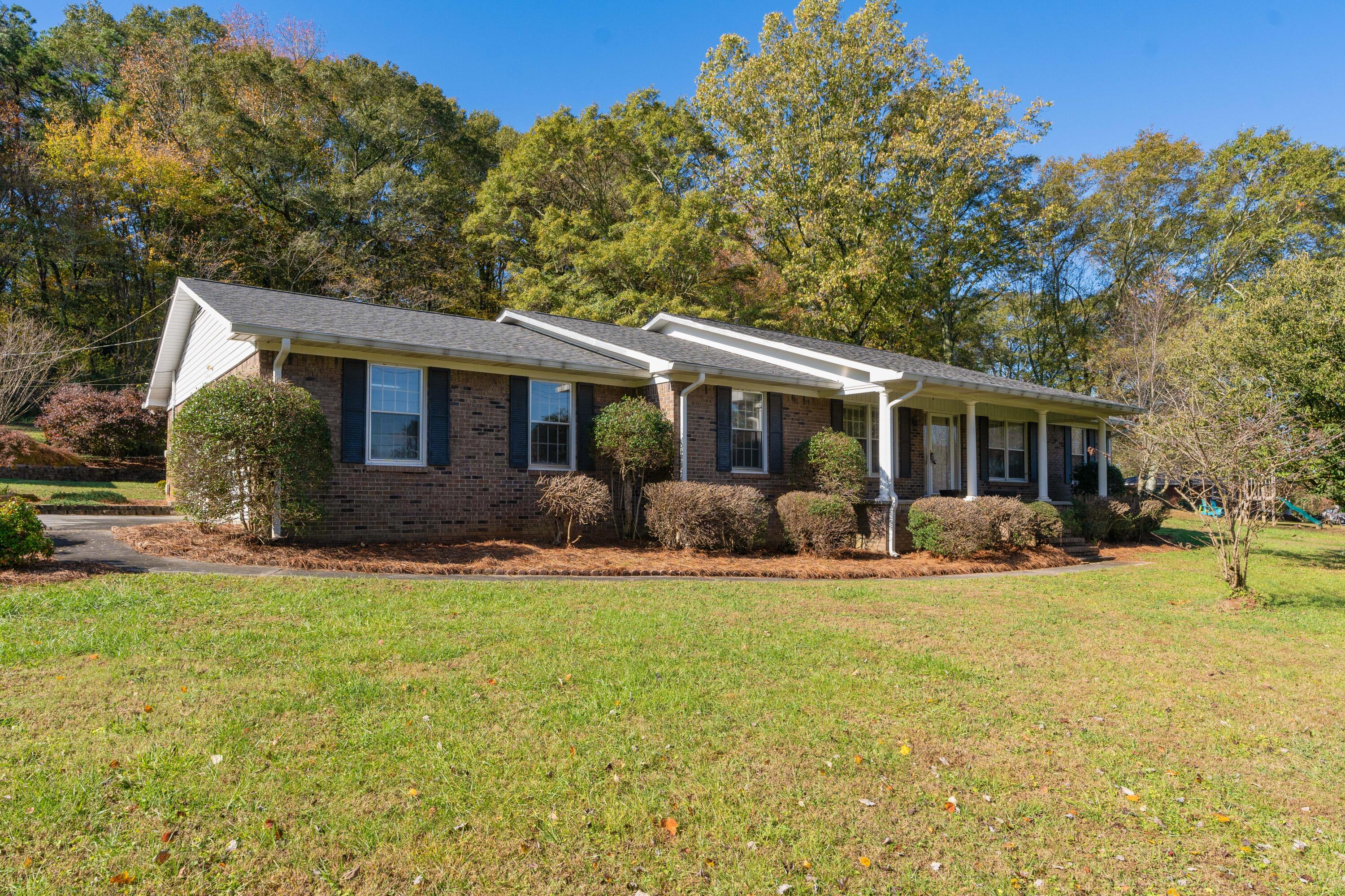 178 Quinton Drive SW