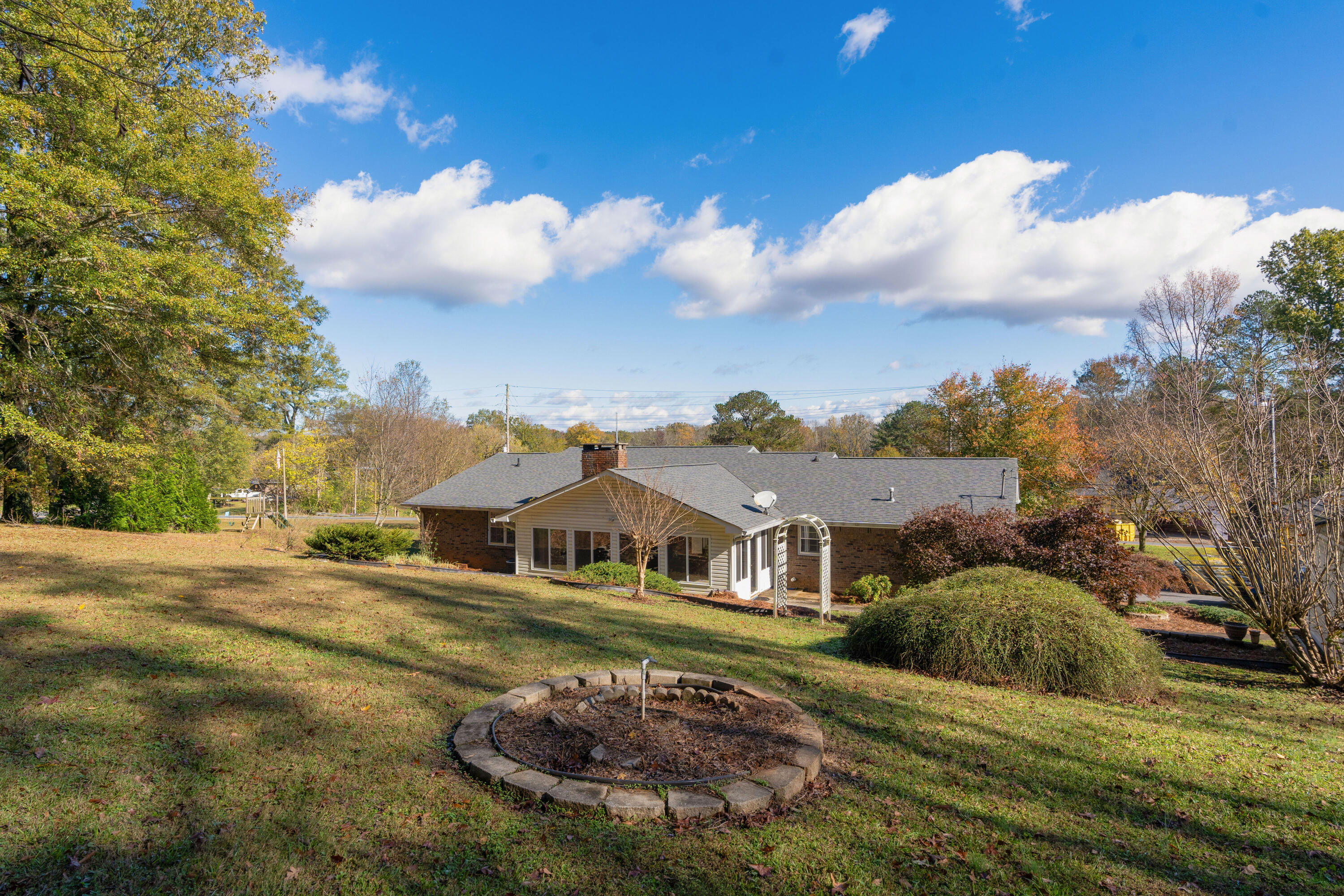 178 Quinton Drive SW