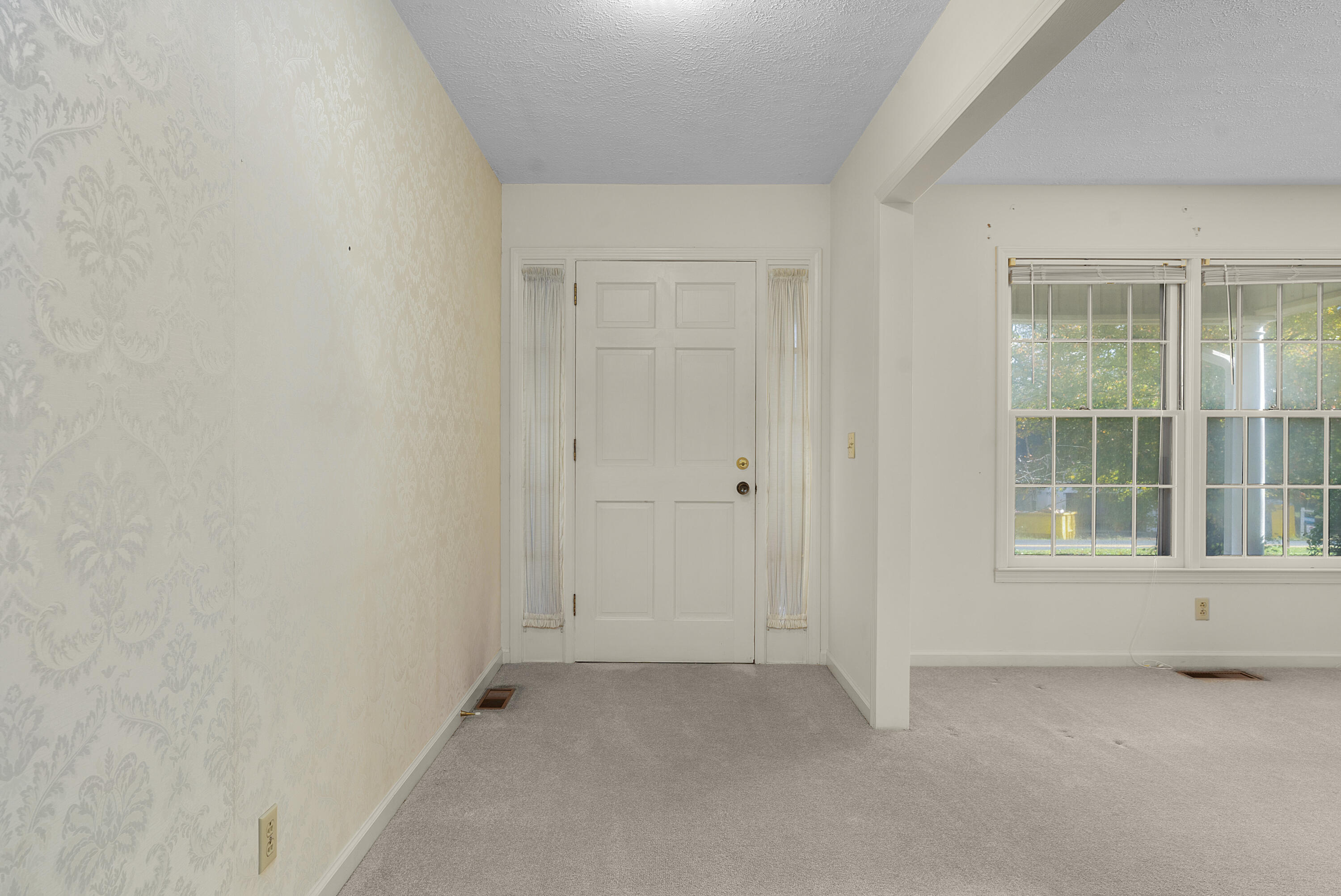 178 Quinton Drive SW