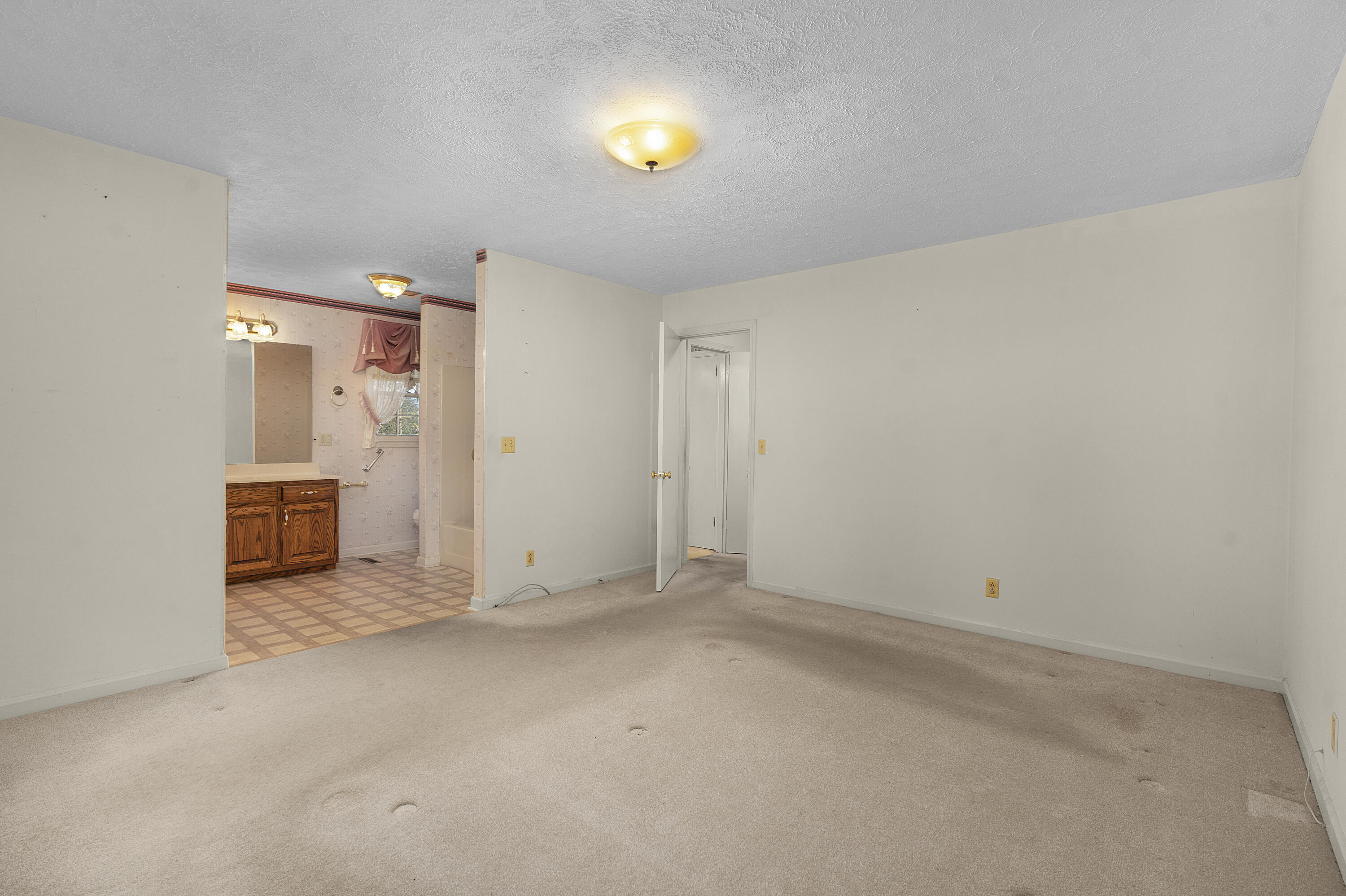 178 Quinton Drive SW