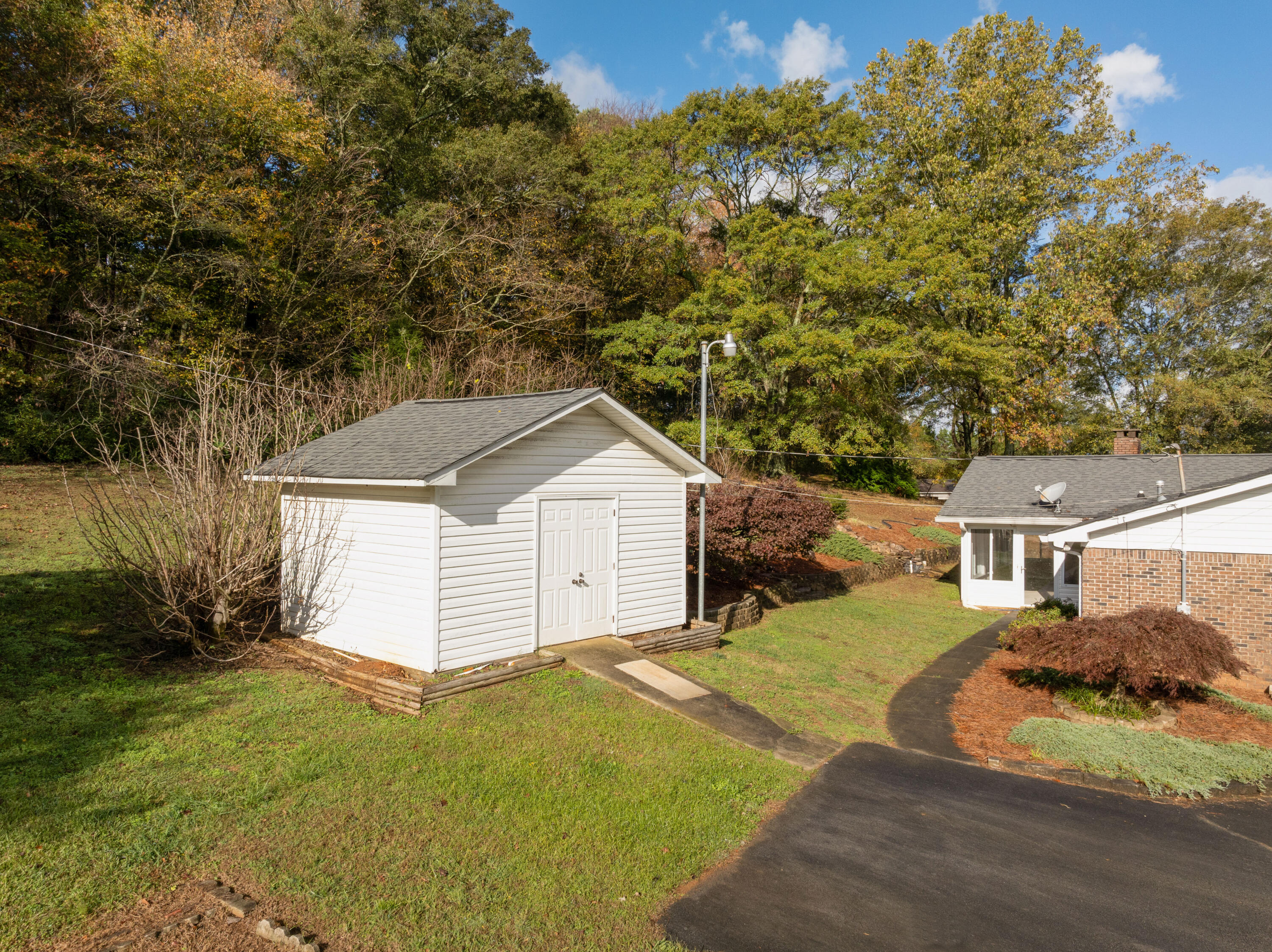 178 Quinton Drive SW