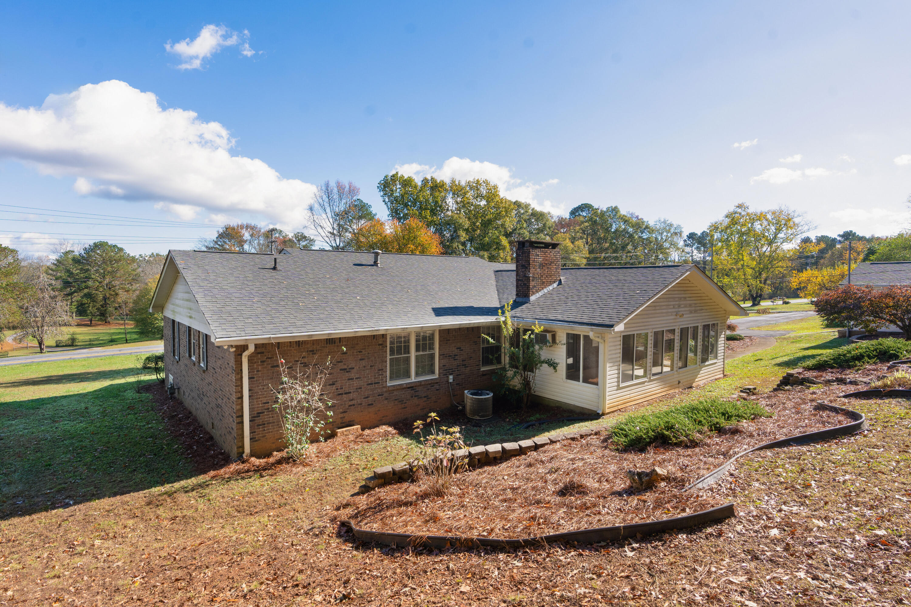 178 Quinton Drive SW