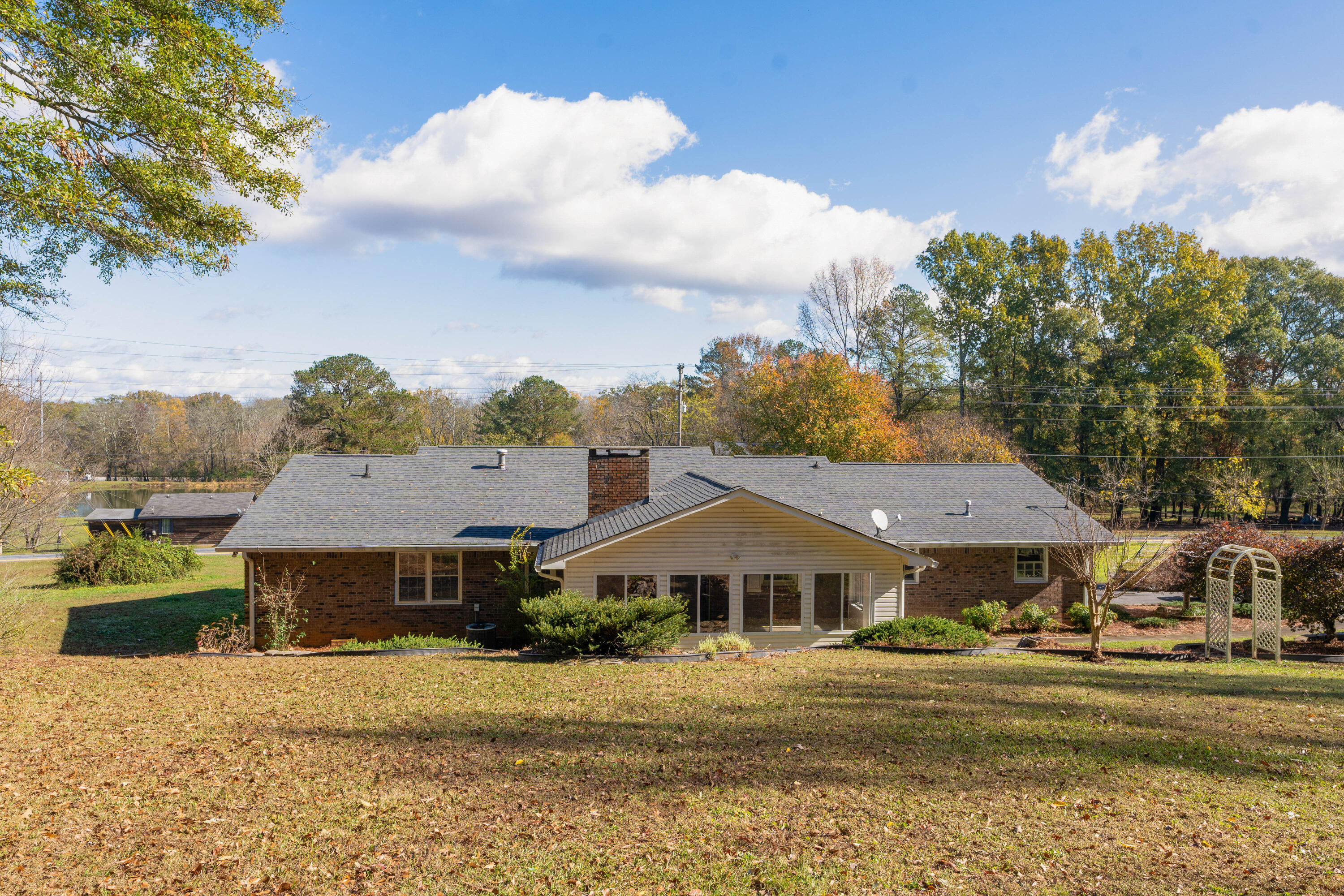 178 Quinton Drive SW