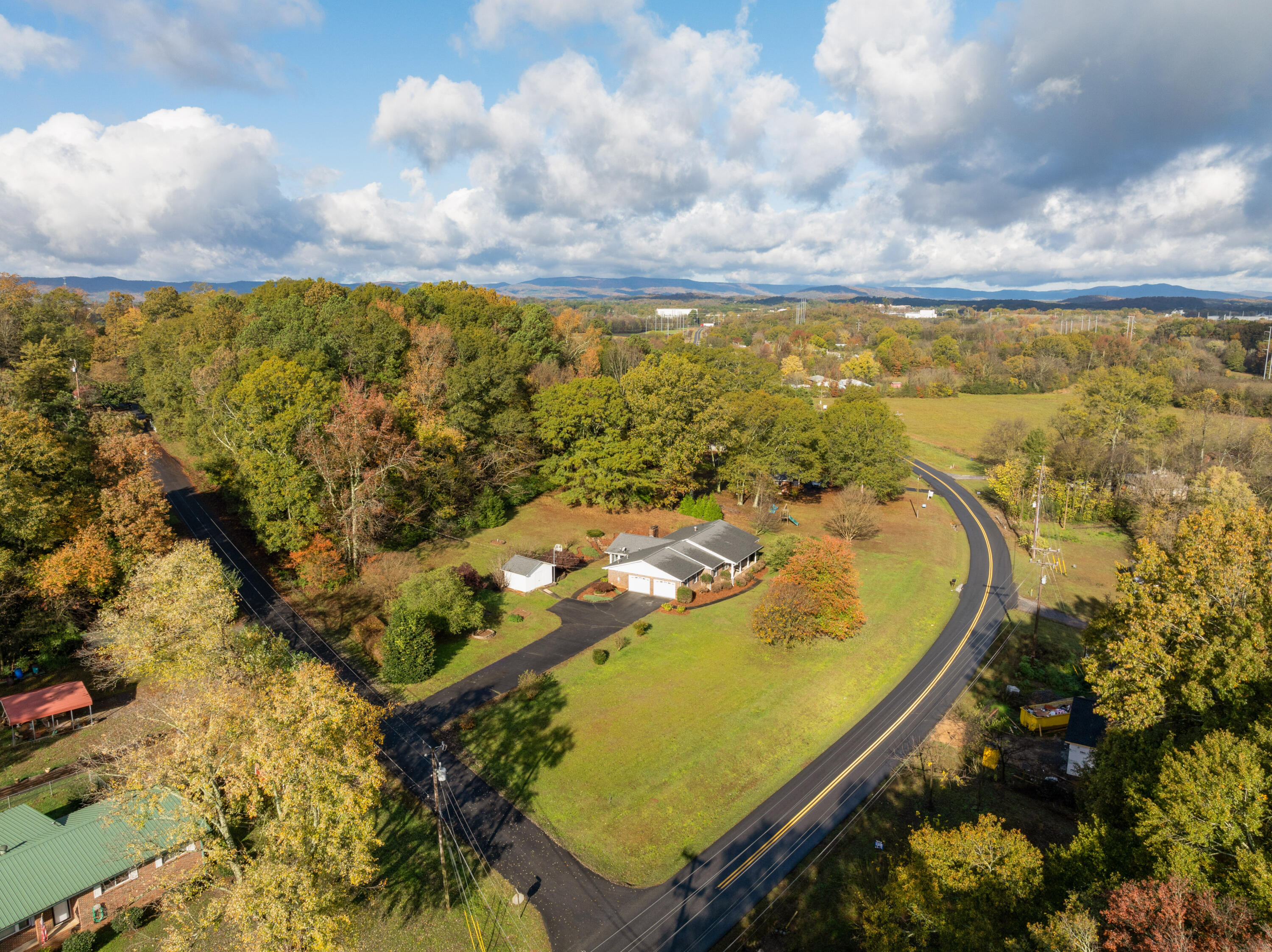 178 Quinton Drive SW