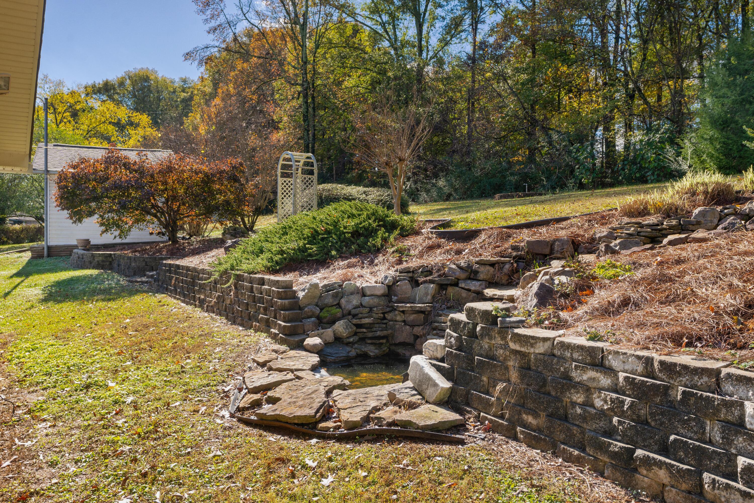178 Quinton Drive SW