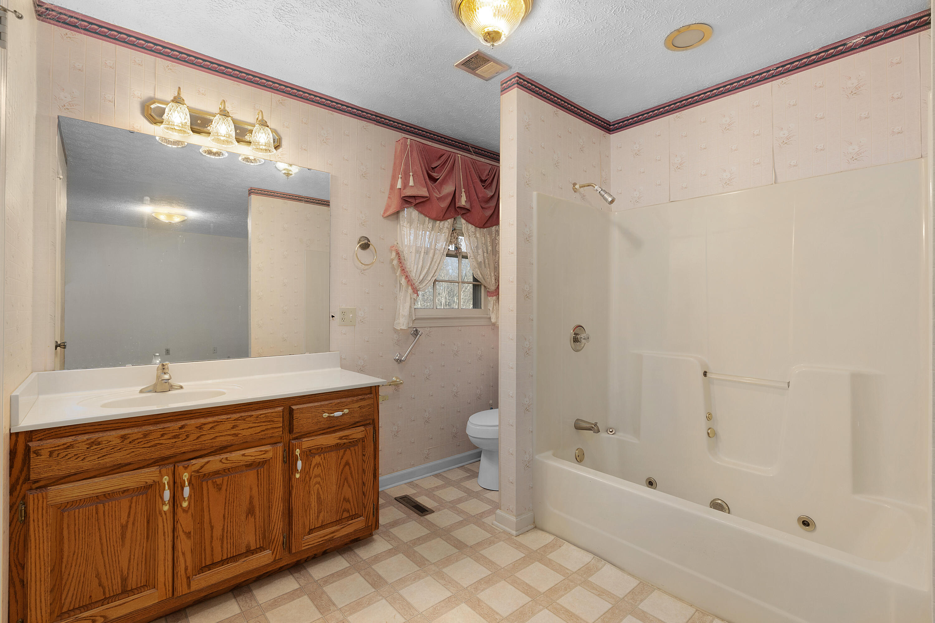 178 Quinton Drive SW