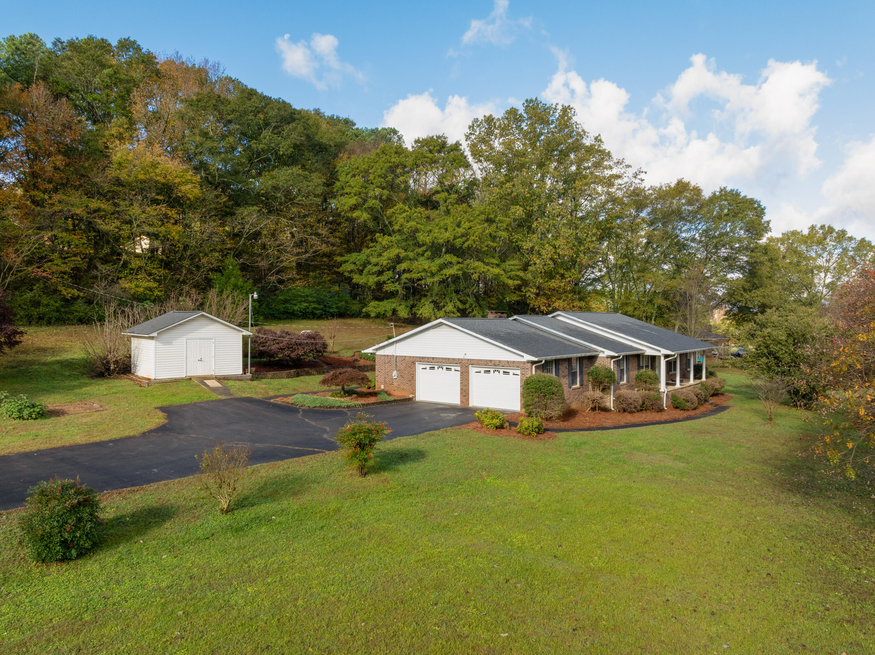 178 Quinton Drive SW
