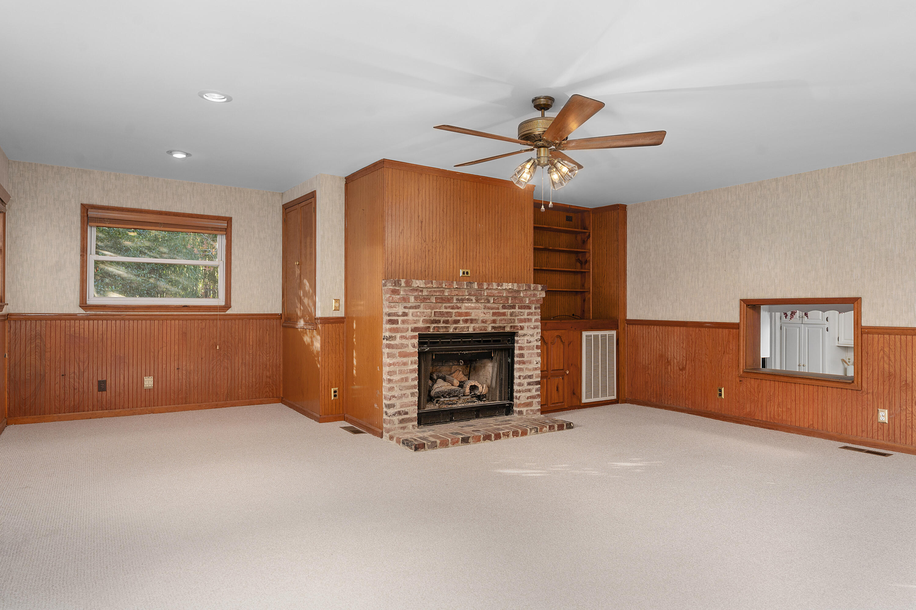 1206 Peter Pan Road