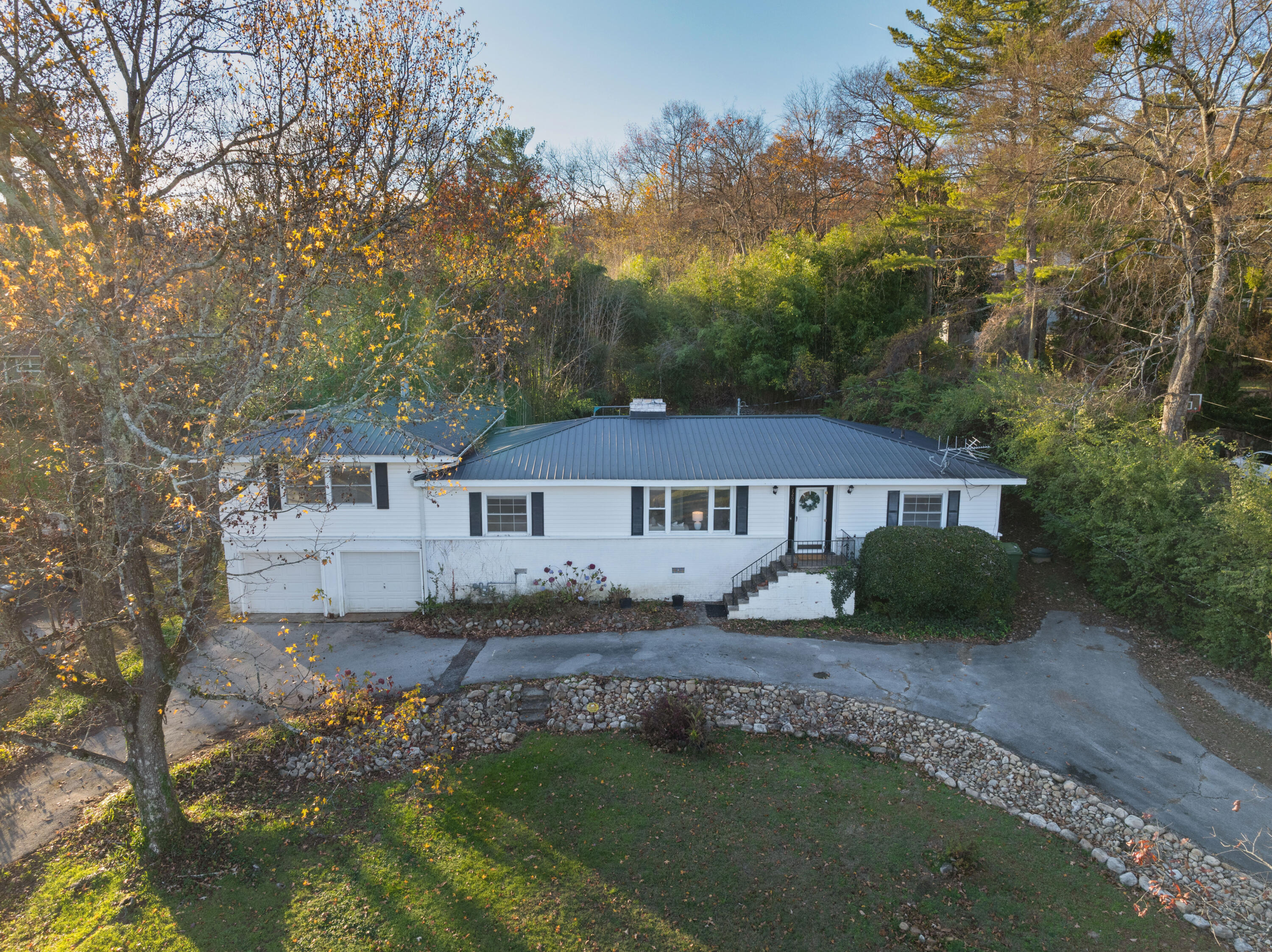 1206 Peter Pan Road
