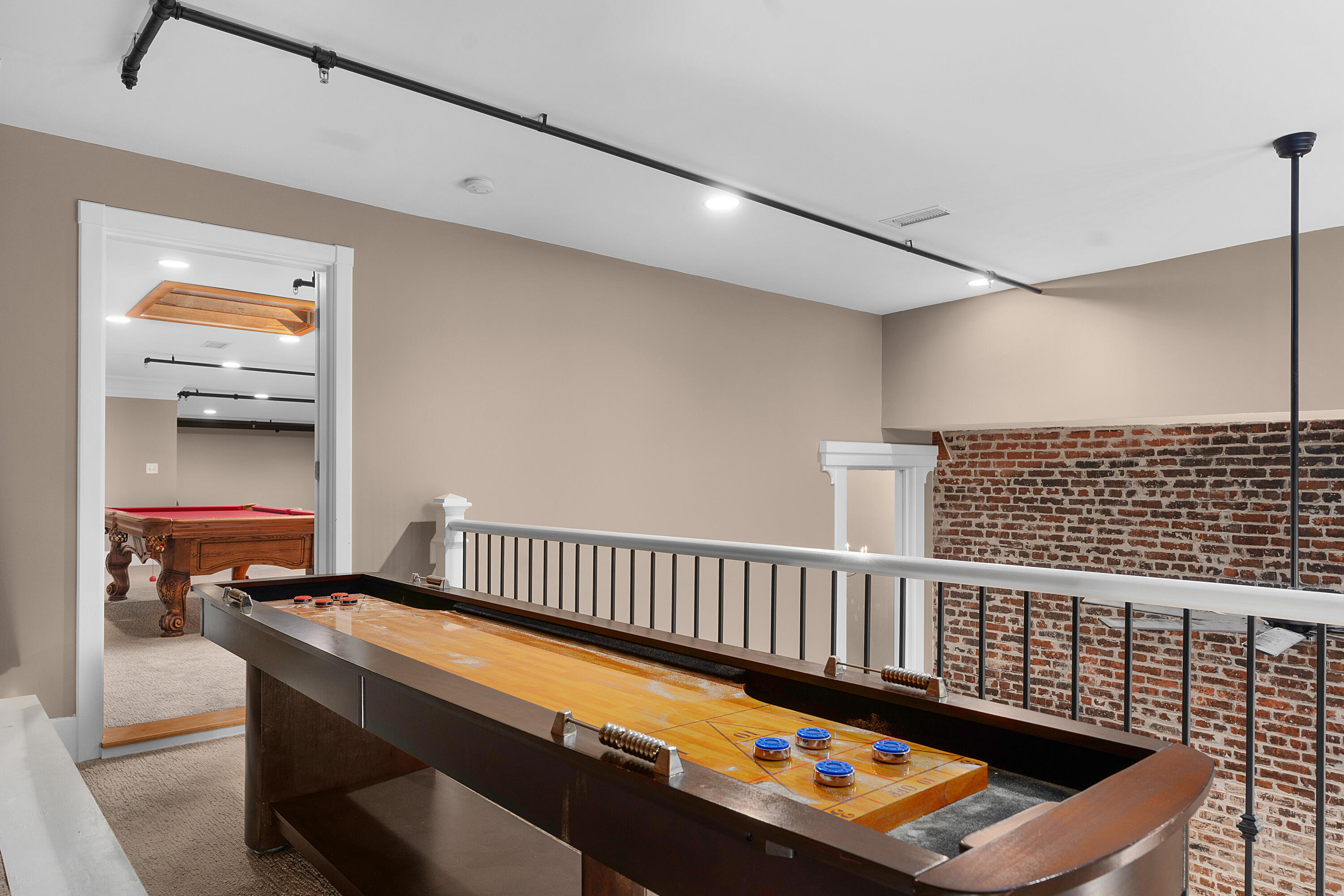 1467 Market Street, 200