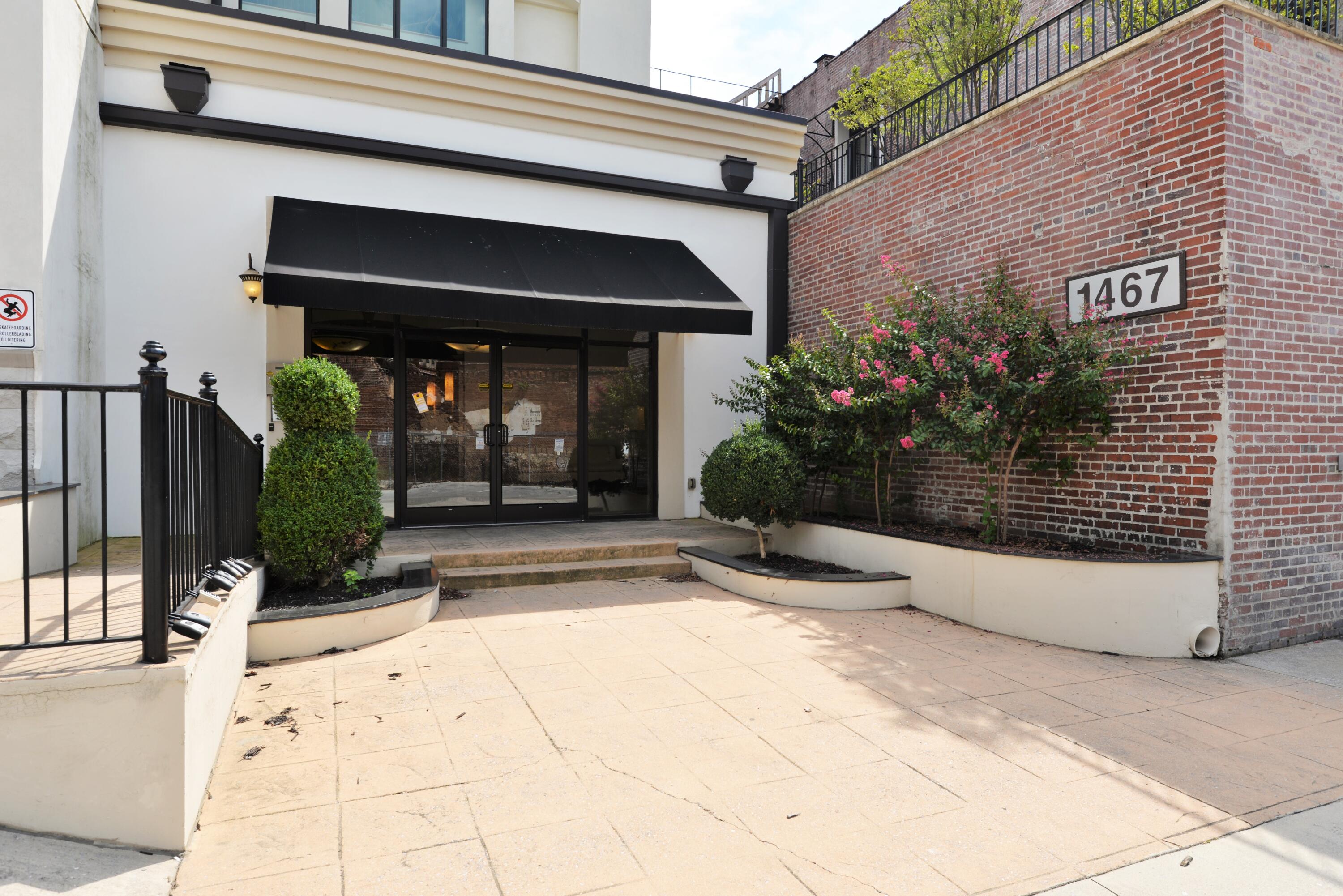 1467 Market Street, 200