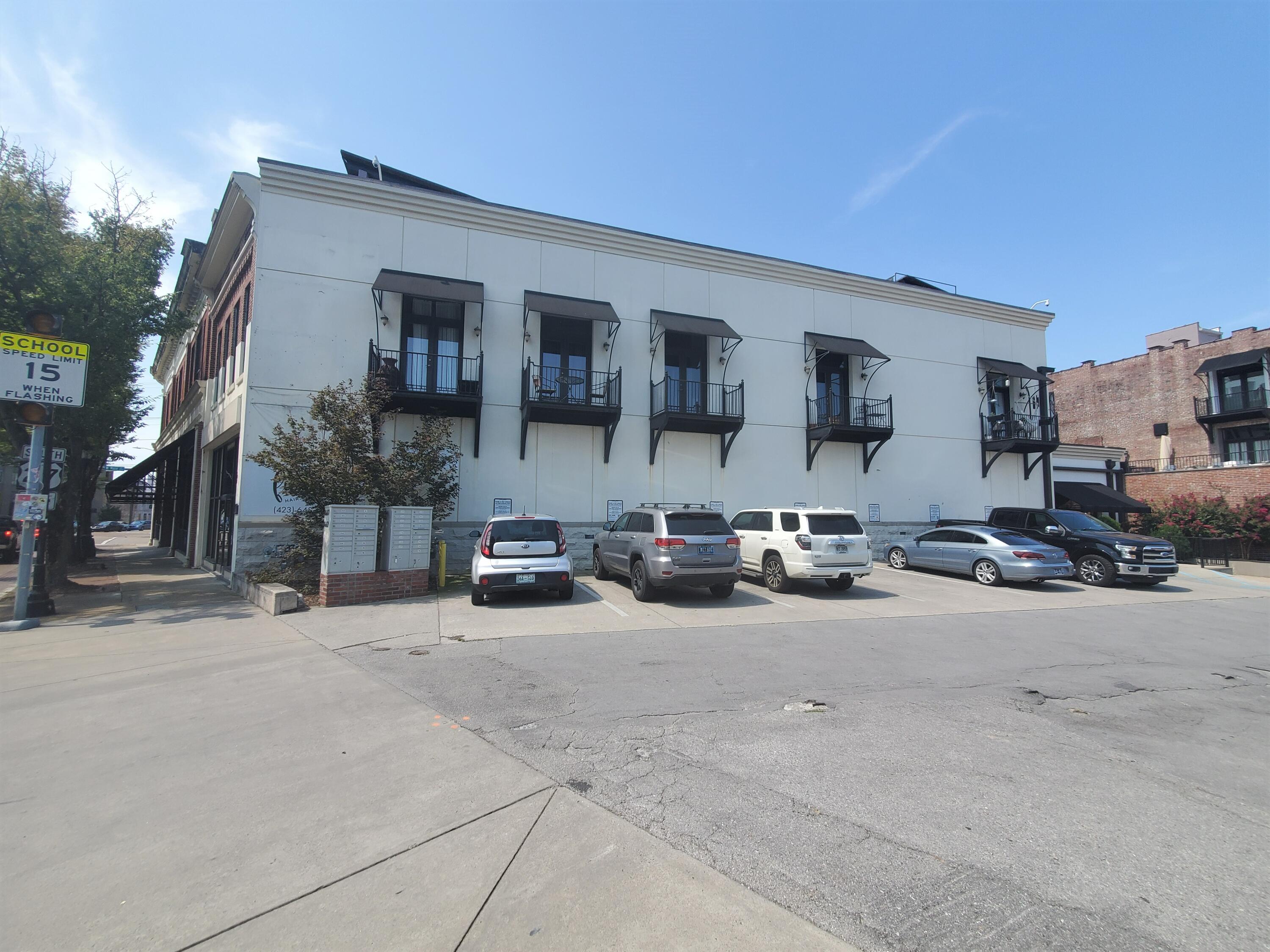 1467 Market Street, 200