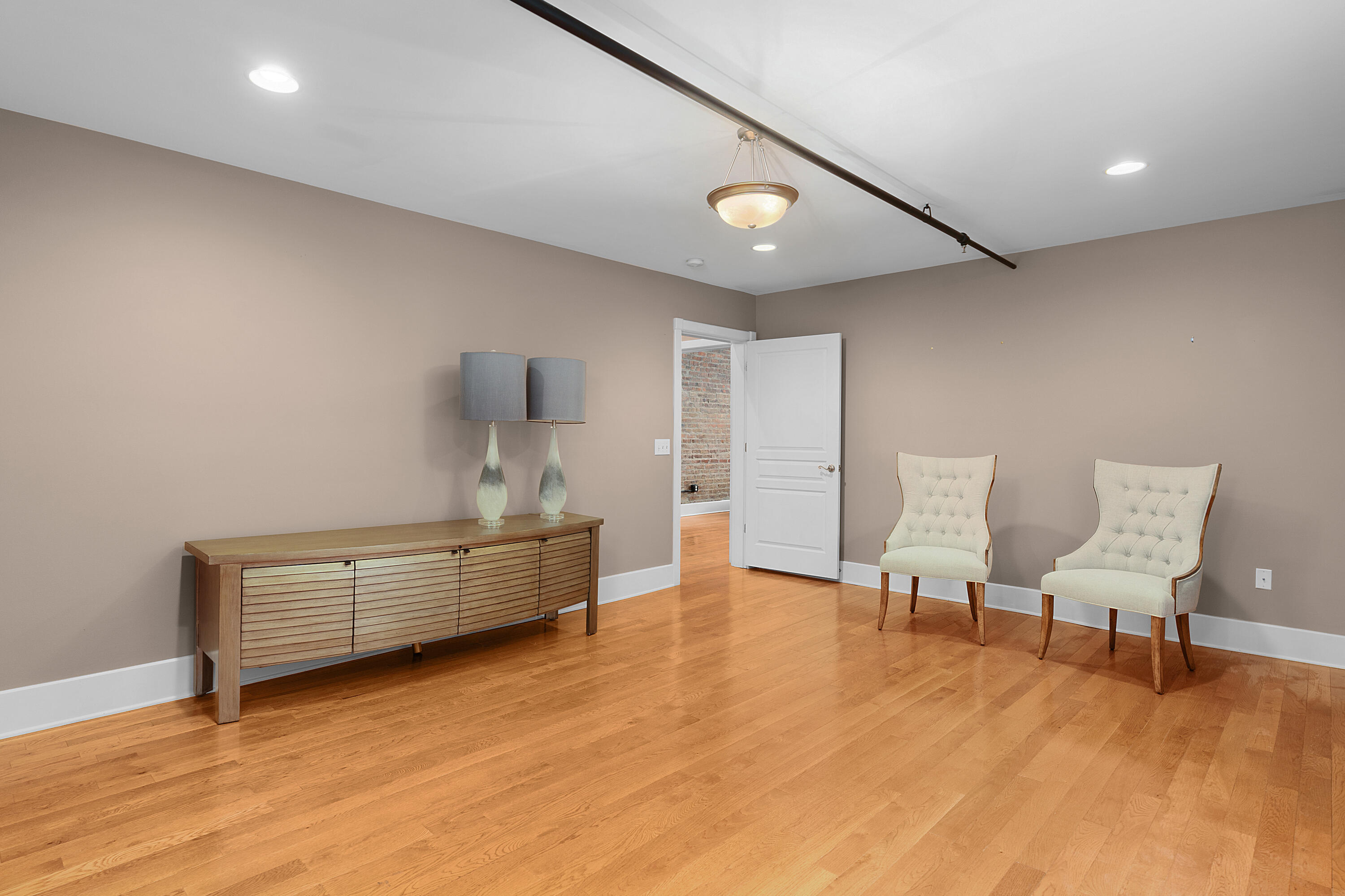 1467 Market Street, 200