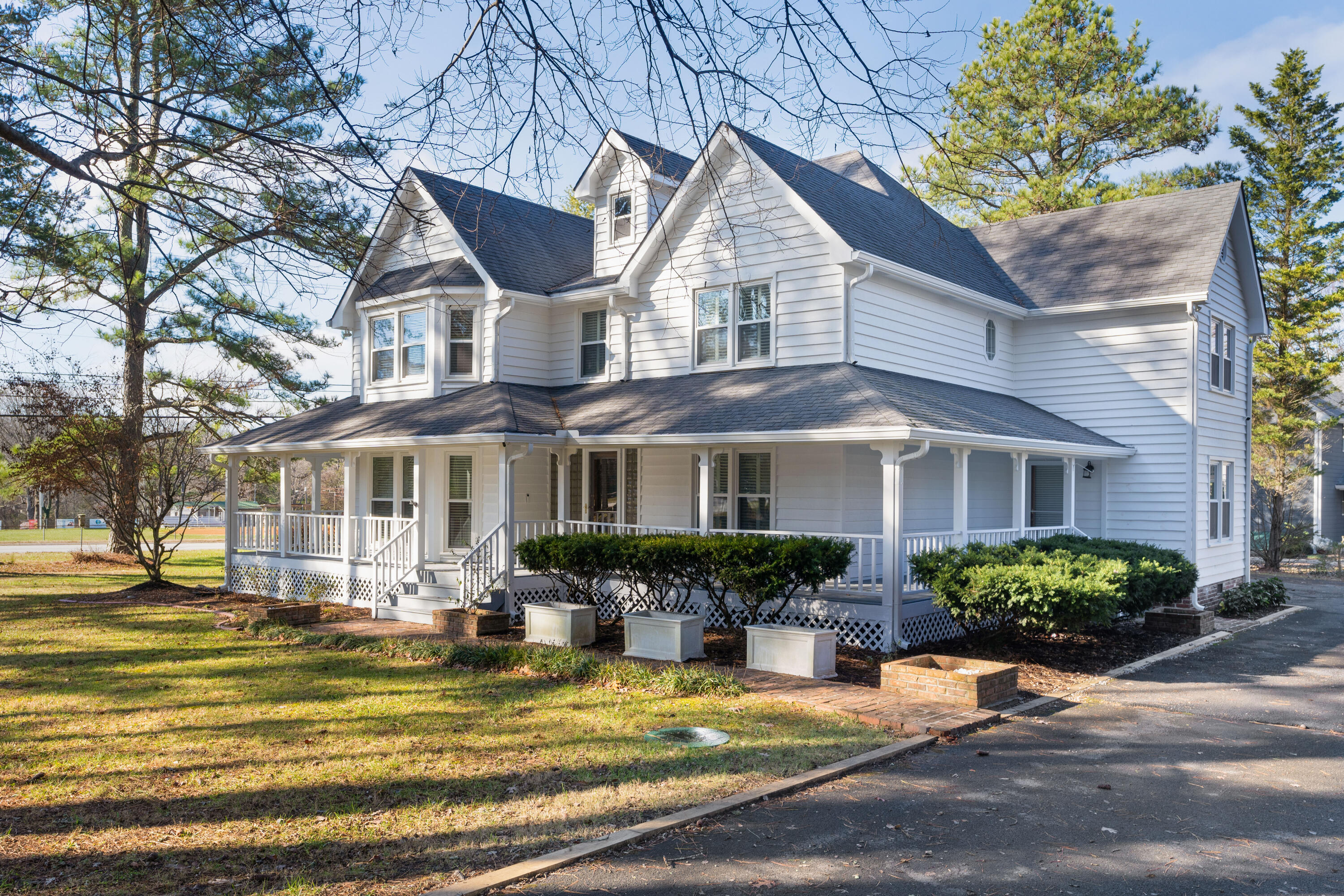 703 Hathaway Drive
