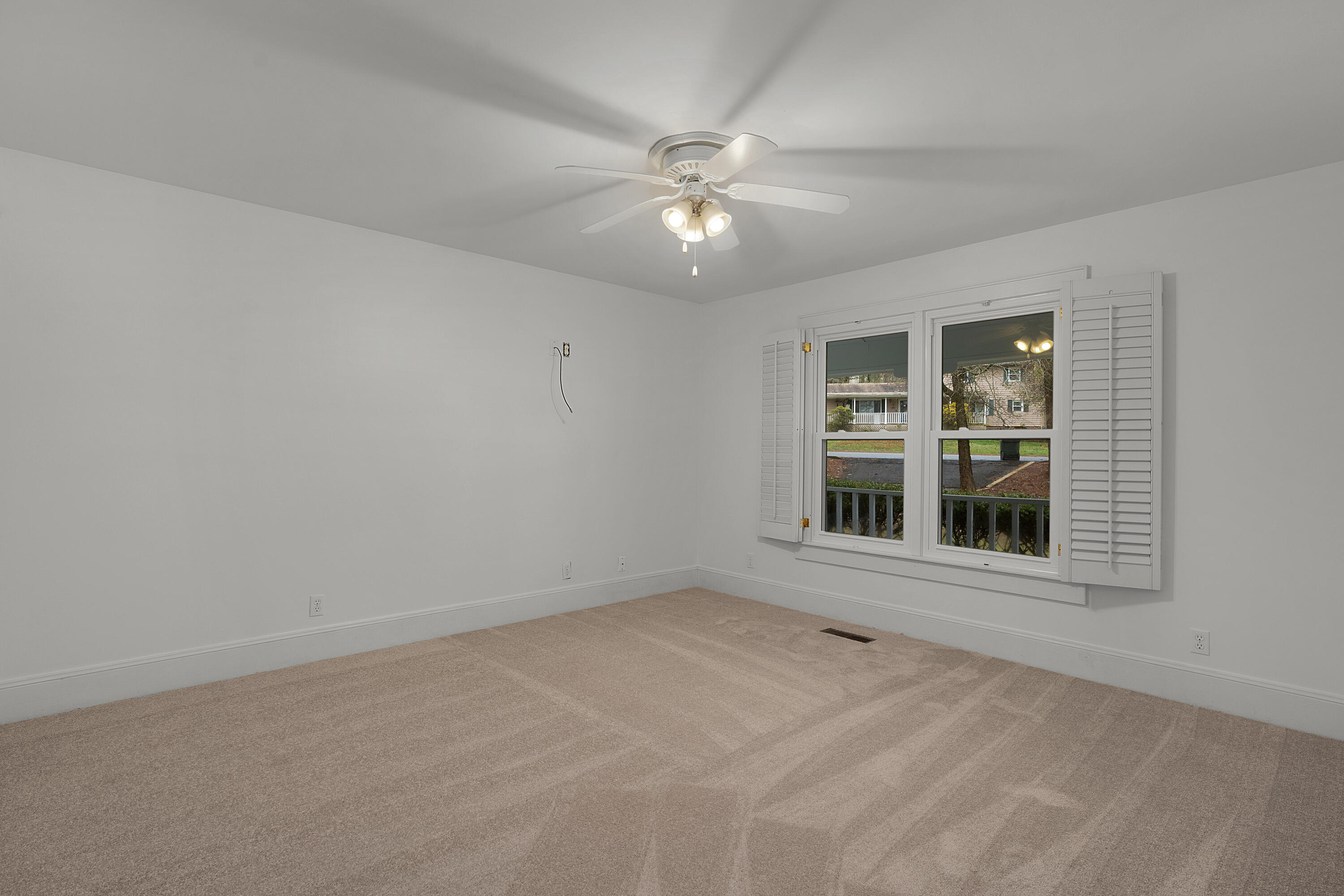 703 Hathaway Drive