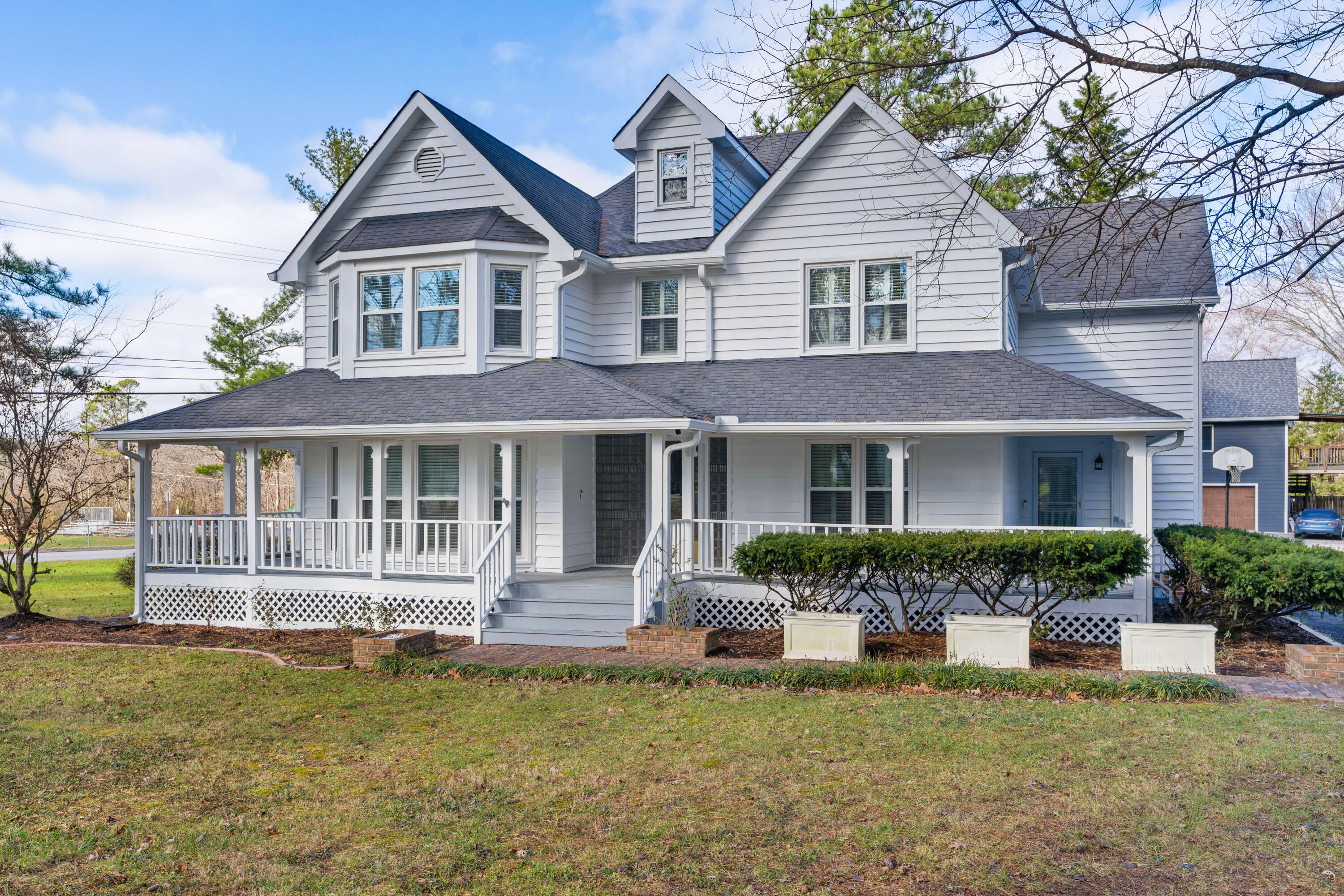 703 Hathaway Drive