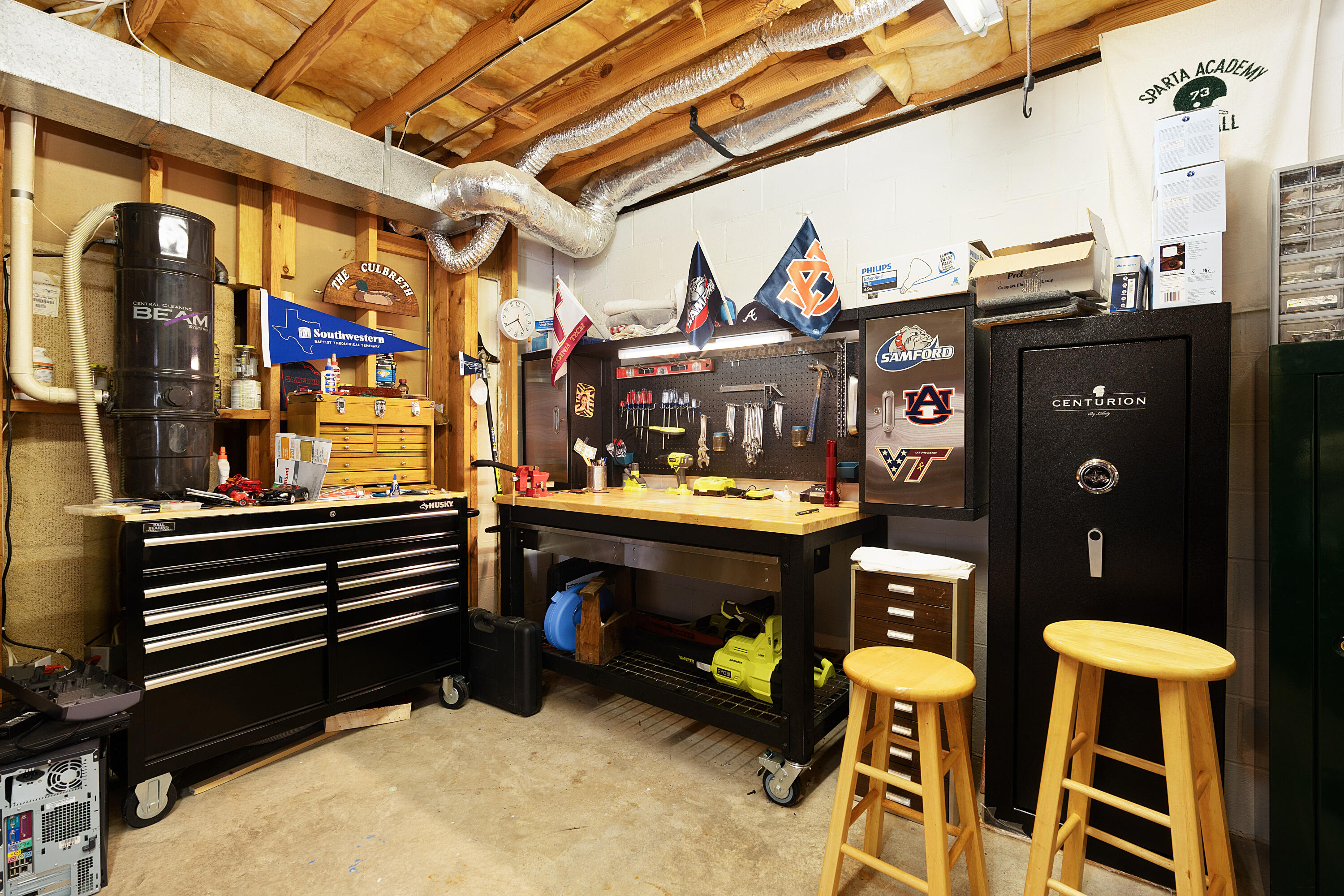 6682 Ridge Haven Lane