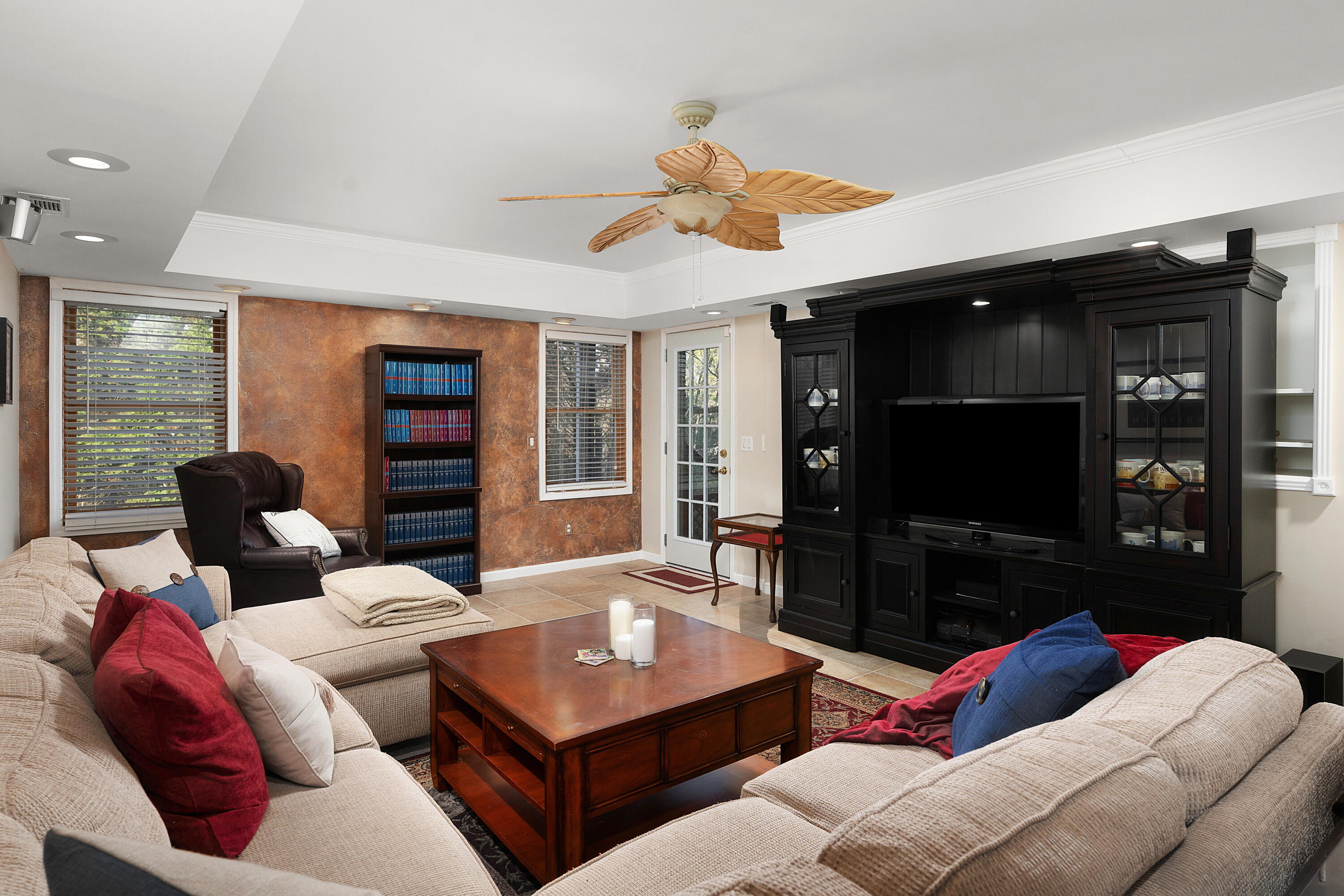 6682 Ridge Haven Lane