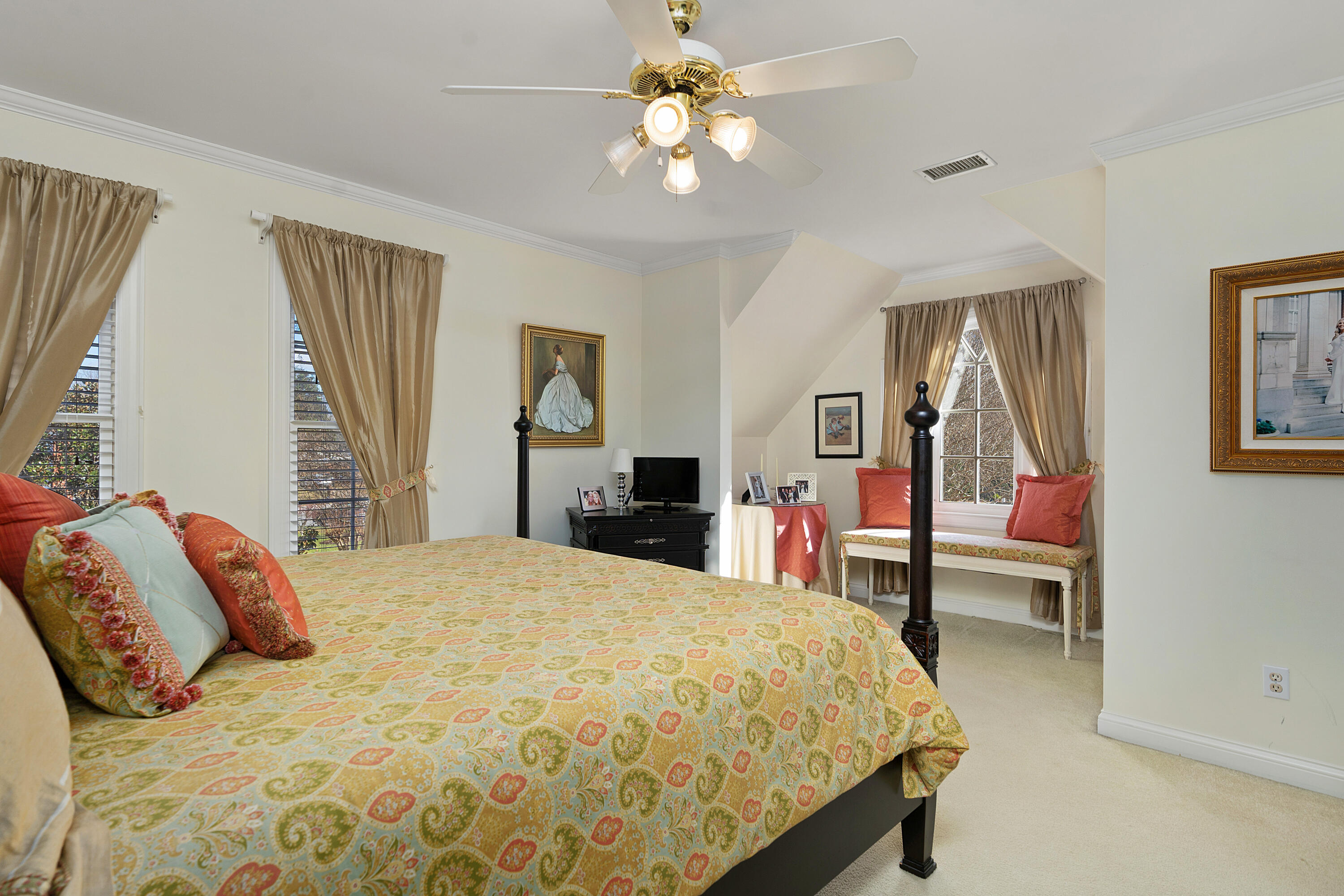 6682 Ridge Haven Lane