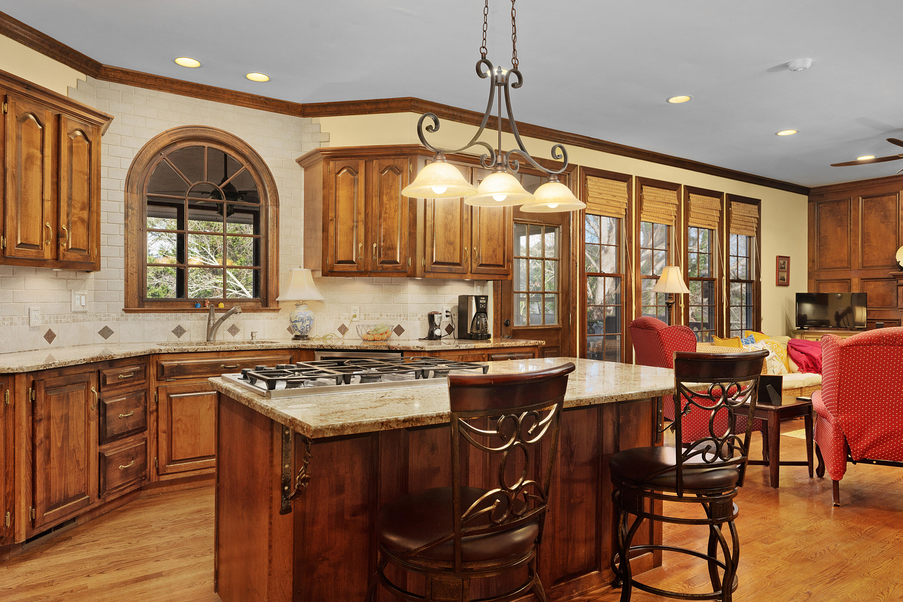 6682 Ridge Haven Lane