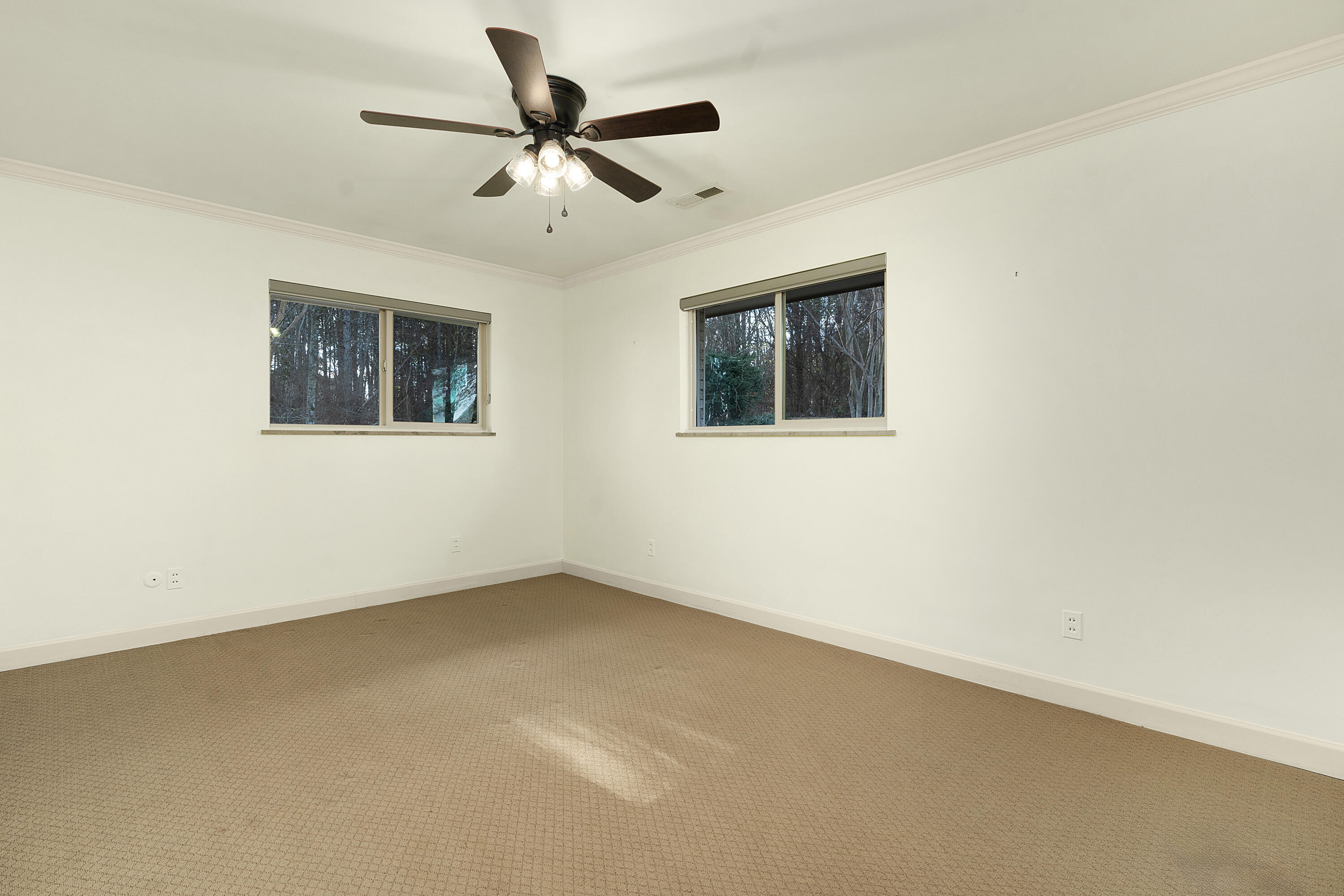 540 N Crest Court
