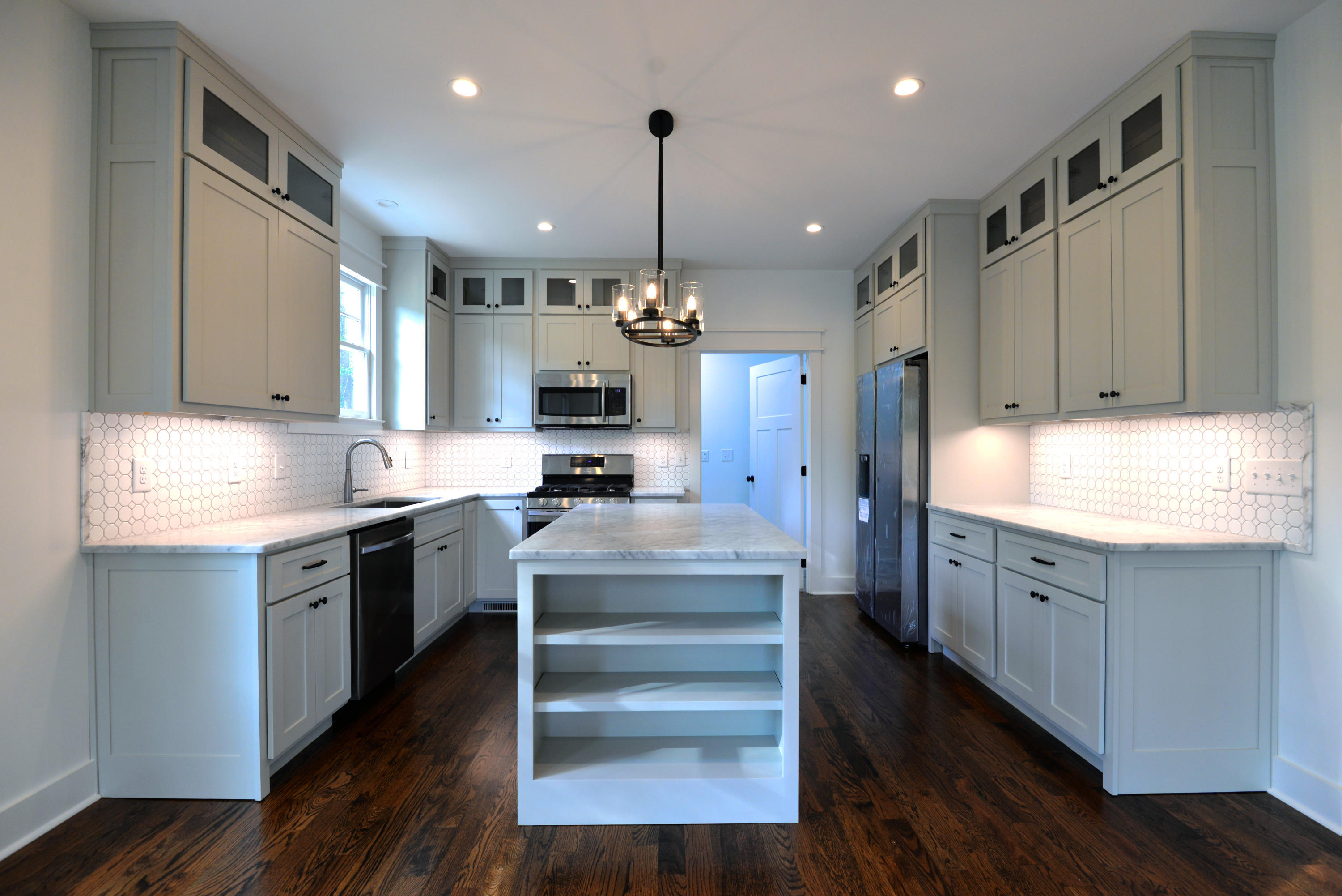 1307 W 45th Street