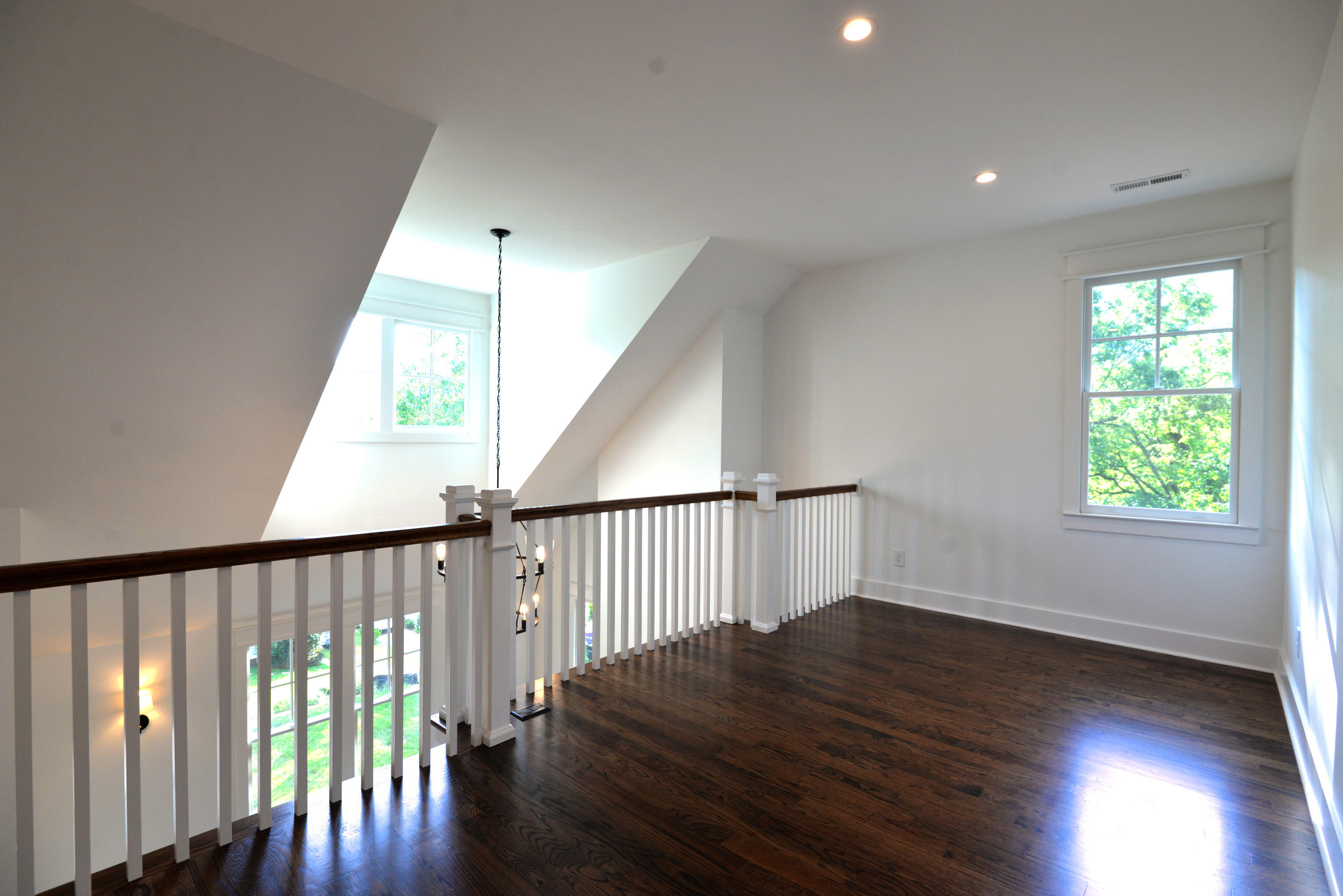 1307 W 45th Street