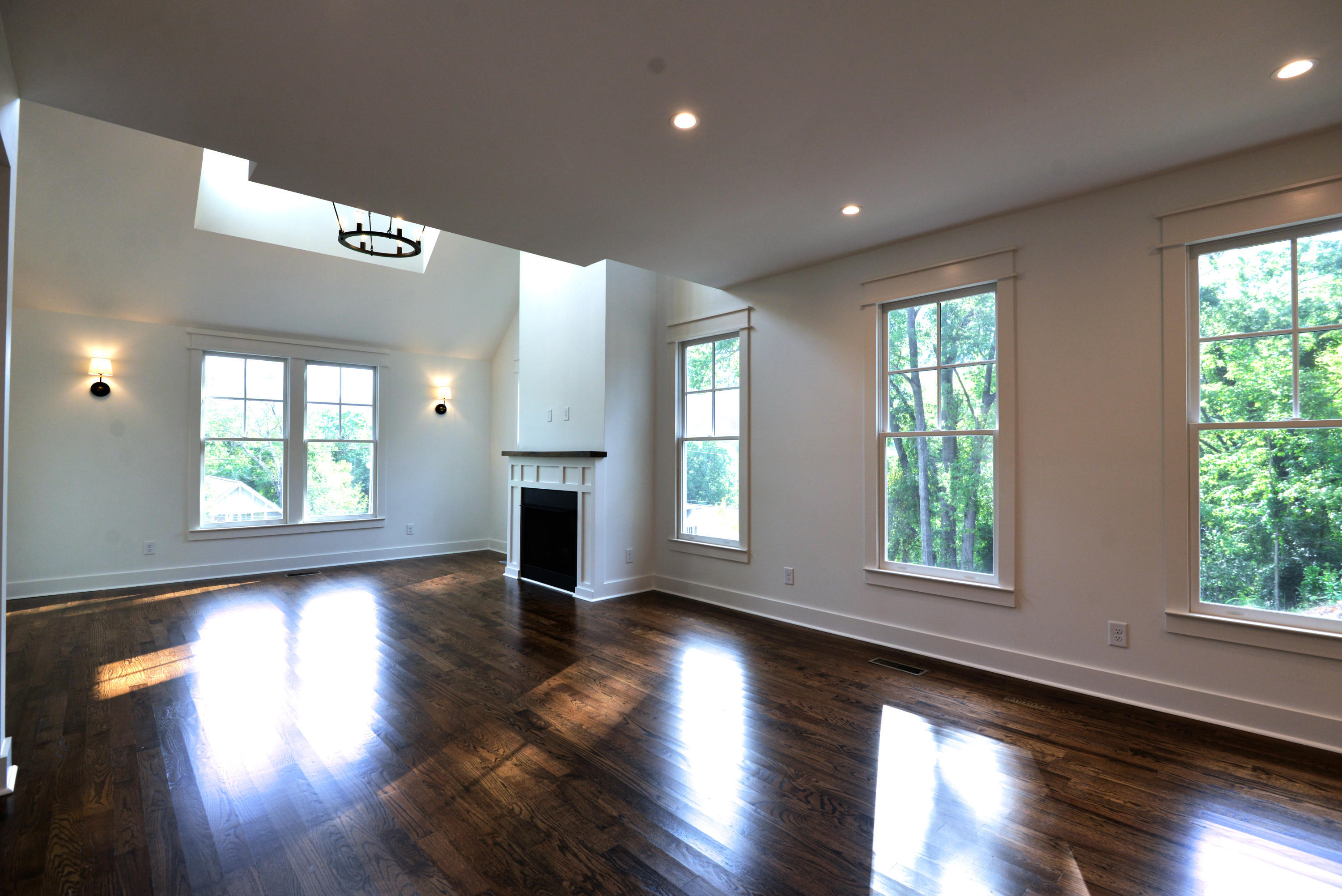 1307 W 45th Street