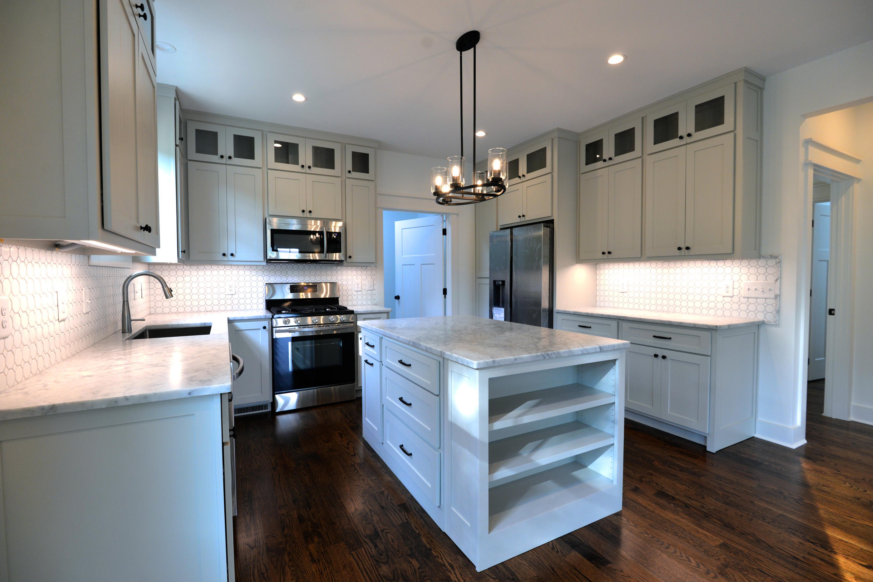 1307 W 45th Street