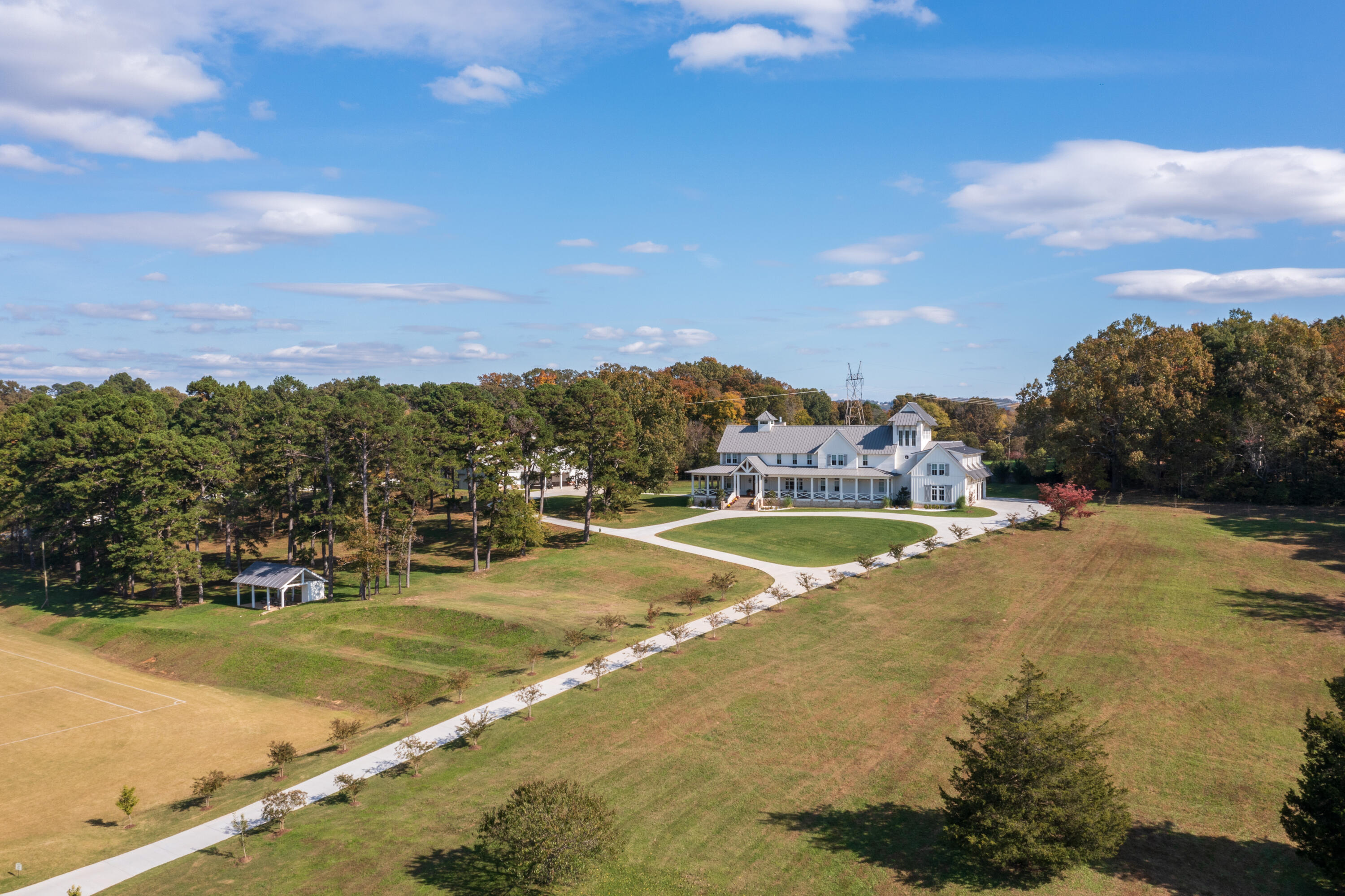7468 Noah Reid Road