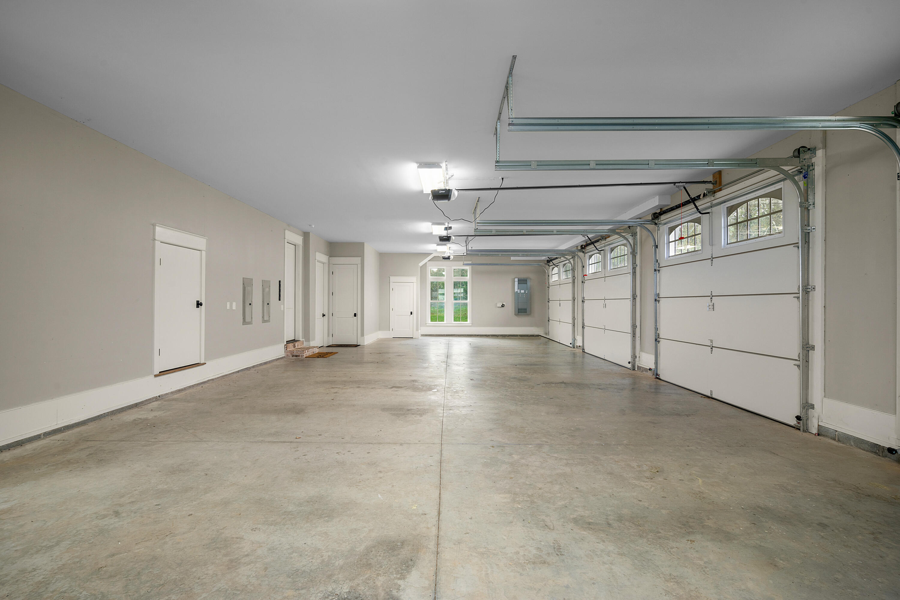 7468 Noah Reid Road