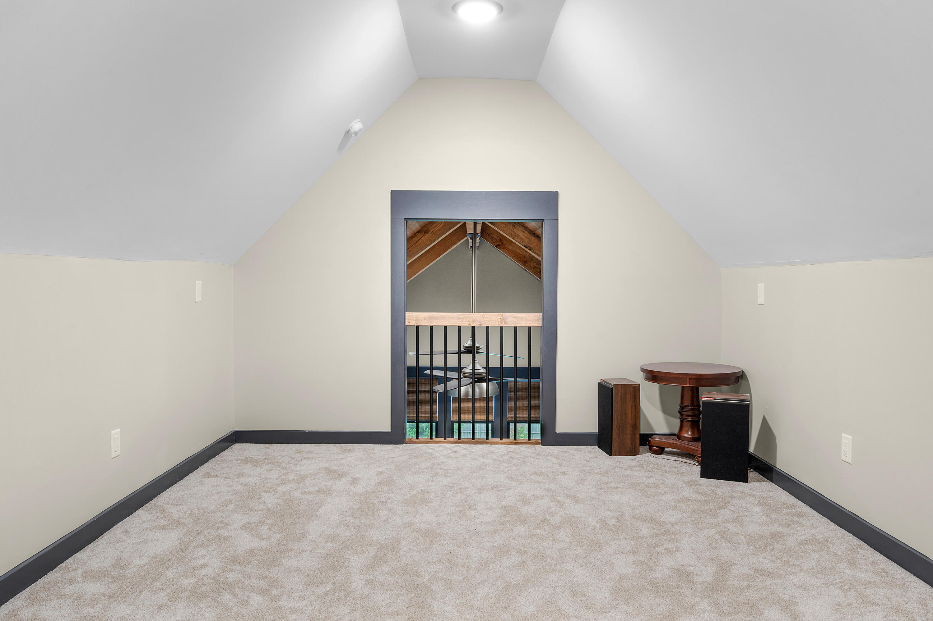 7468 Noah Reid Road