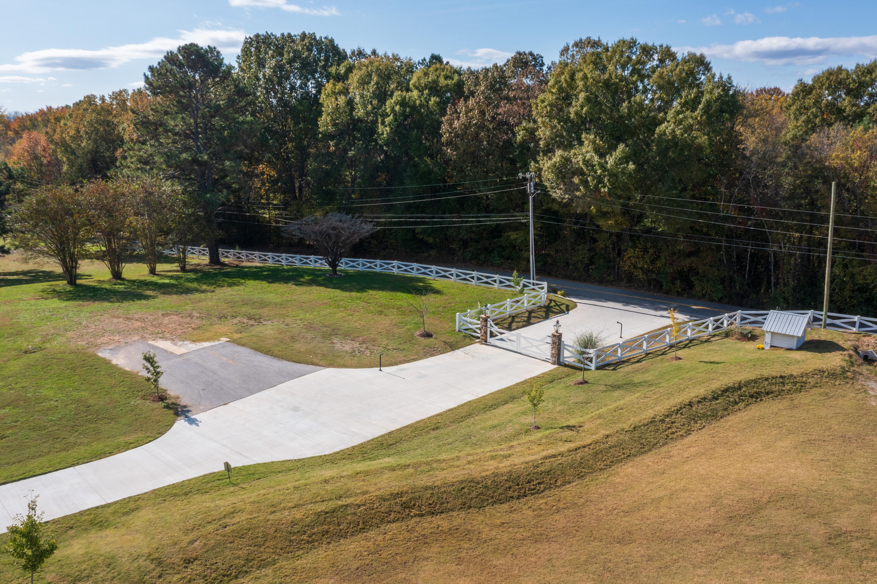 7468 Noah Reid Road