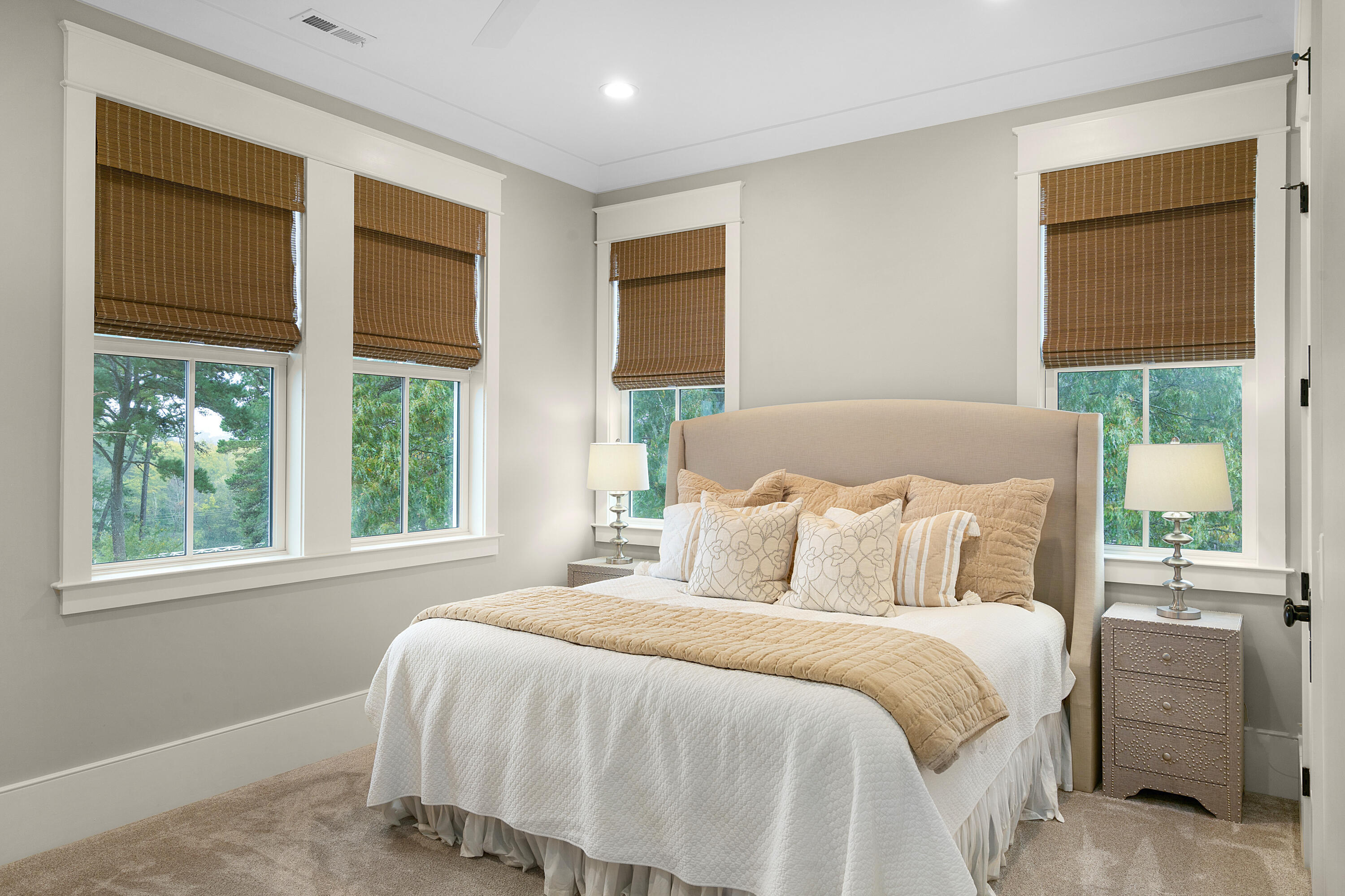 7468 Noah Reid Road